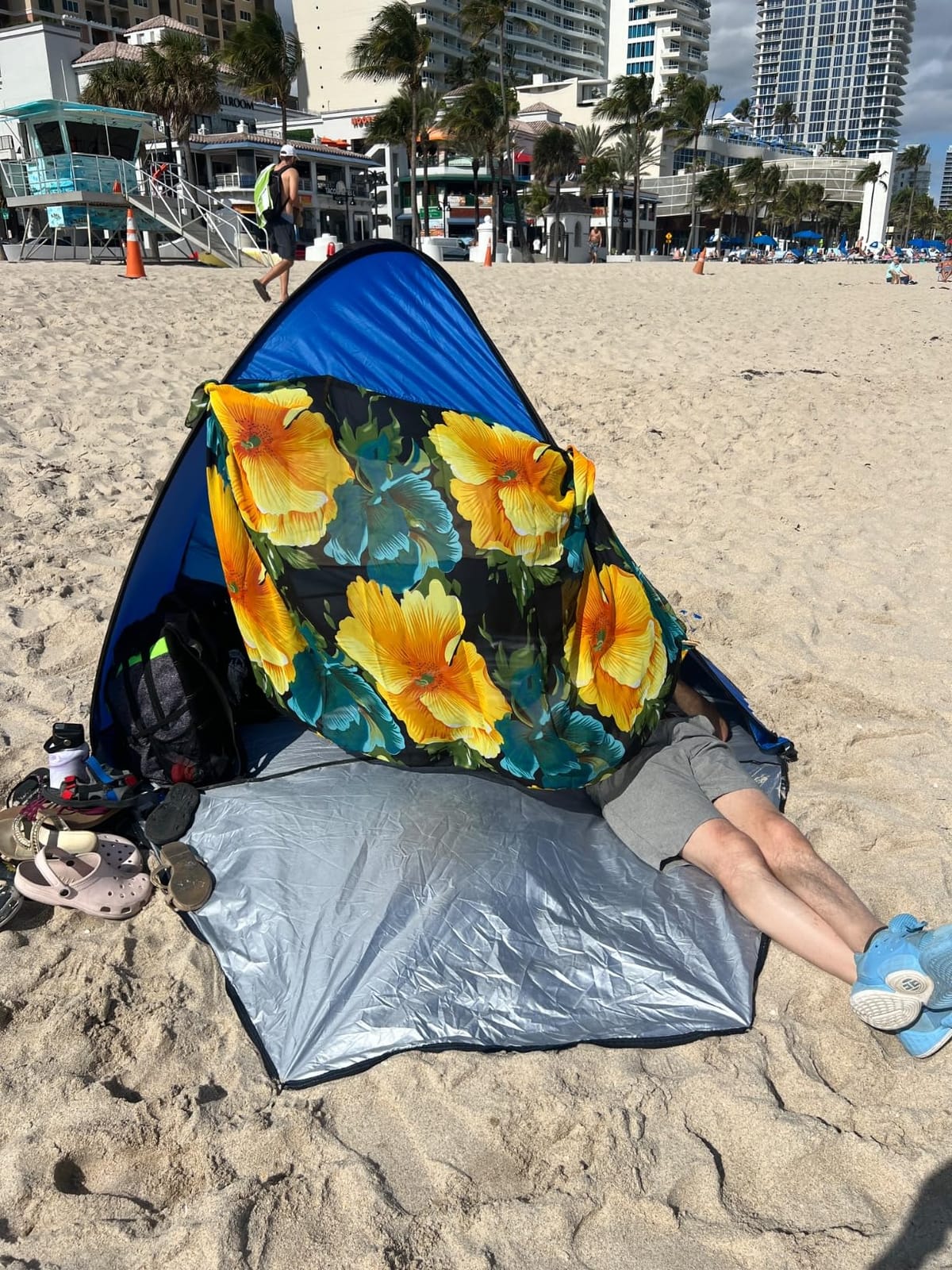 Glymnis Pop Up Beach Tent for 3-4 Person, UPF 50+, Instant Setup, Portable customer photo 2