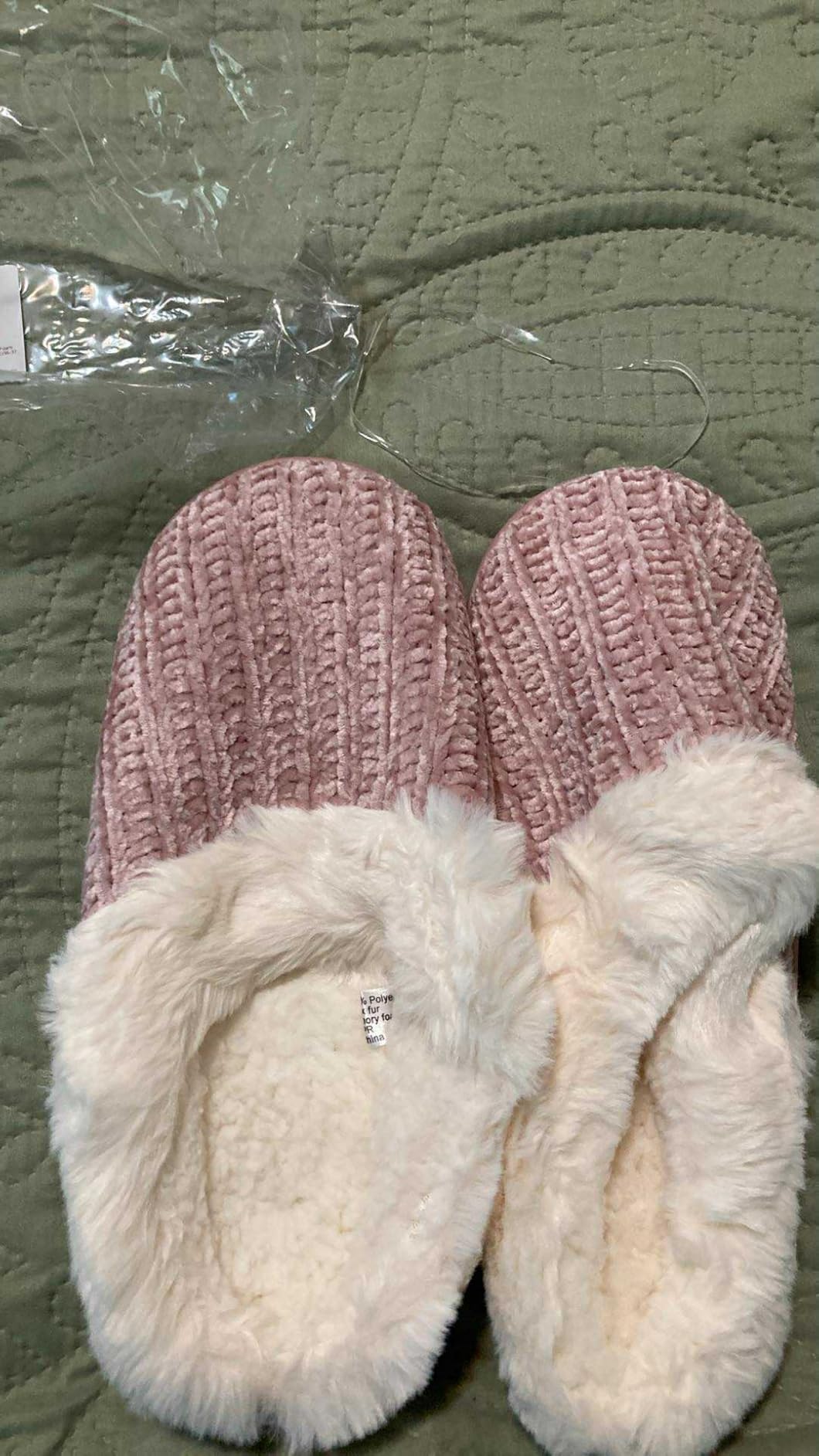 Evshine Women's Chenille Knit Fuzzy Slippers Memory Foam Warm House Shoes customer photo 1