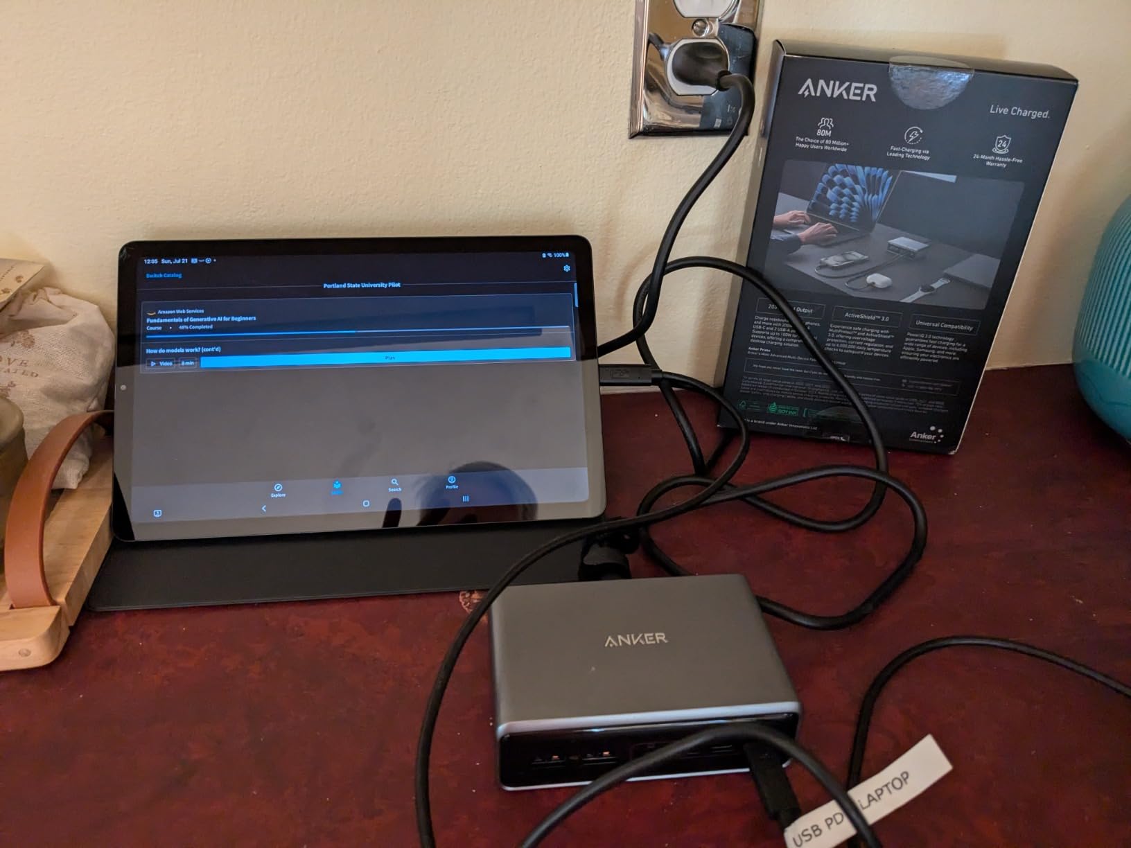Anker Prime Charging Station, 200W 6-Port GaN Desktop Charger customer photo 2