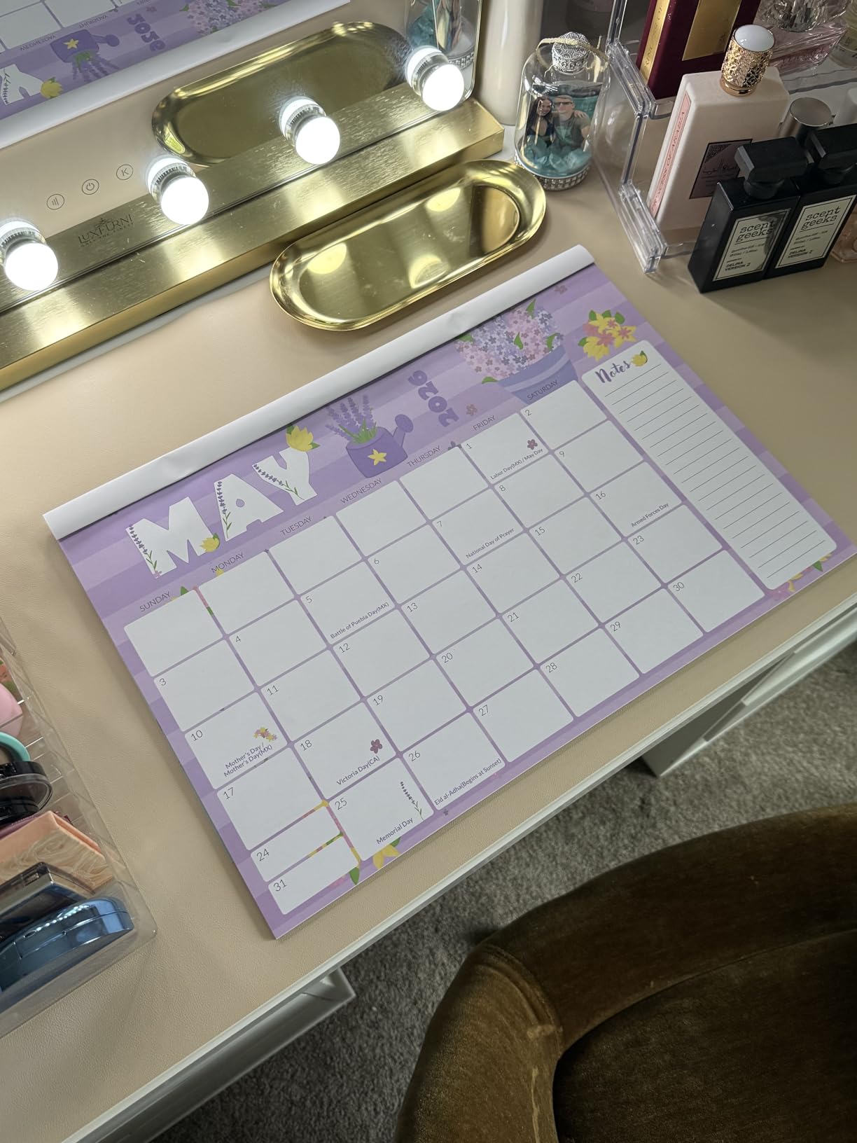 SUNEE Desk Calendar 2026-2027, 17
