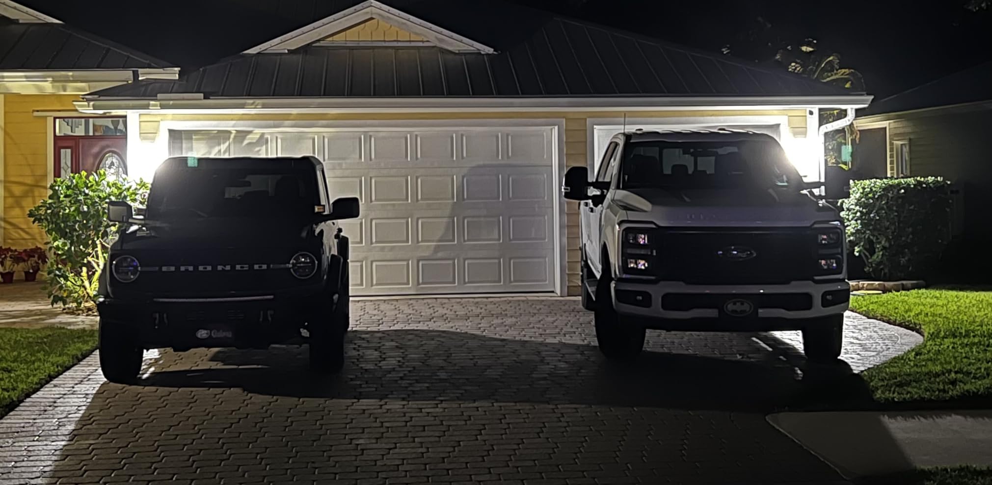 Govee Outdoor Wall Light, 2 Pack, 1500LM Smart RGBIC Porch Lights, IP65 | 45 Scene Modes, Waterproof Lights for Outdoor, Patio, Garage, DIY Wall Sconce Works with Alexa, Google Assistant and Matter customer photo 2
