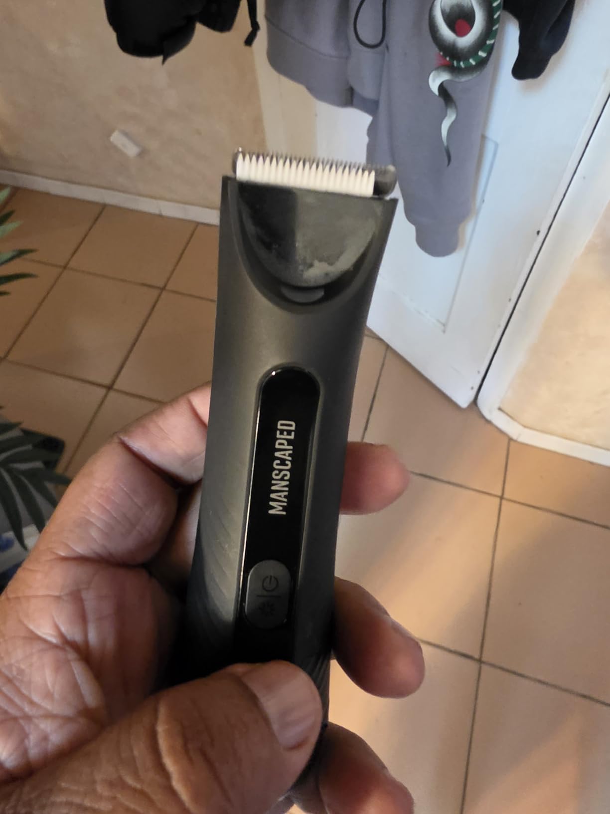 MANSCAPED The Lawn Mower 4.0 PRO - Groin & Body Hair Trimmer | Updated SkinSafe Trimmer Blade, Waterproof Wet/Dry Groomer, USB-C & Wireless Charging, Men's Ball Shaver with Travel Lock customer photo 2