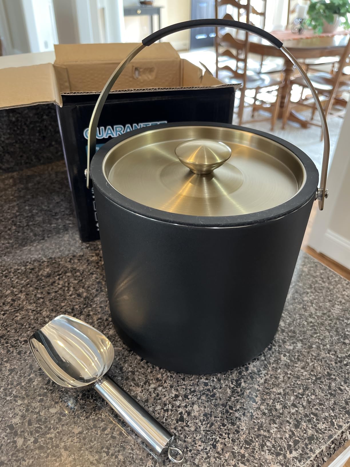 3.2L/3.4Qt Modern Insulated Ice Bucket with Lid, Scoop customer photo 1