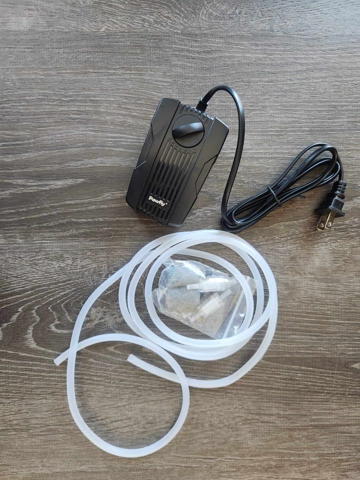 Pawfly Aquarium Air Pump Oxygen Pump for 10-200 Gallon Fish Tanks Buckets Dual Outlet Adjustable Ultra Quiet Aerator Pump with Accessories customer photo 2