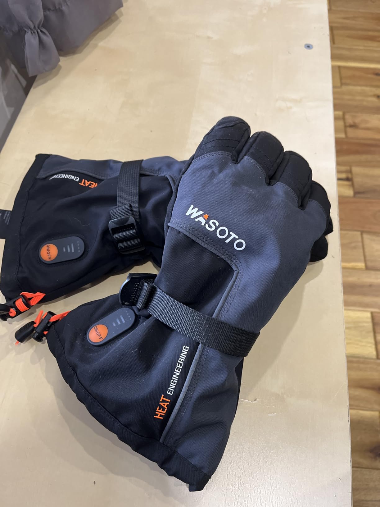 WASOTO Heated Gloves for Men Women Heated Ski Touchscreen Waterproof Electric Heated Fishing Gloves for Winter Outdoor Work Skiing Hiking Camping Raynaud customer photo 1