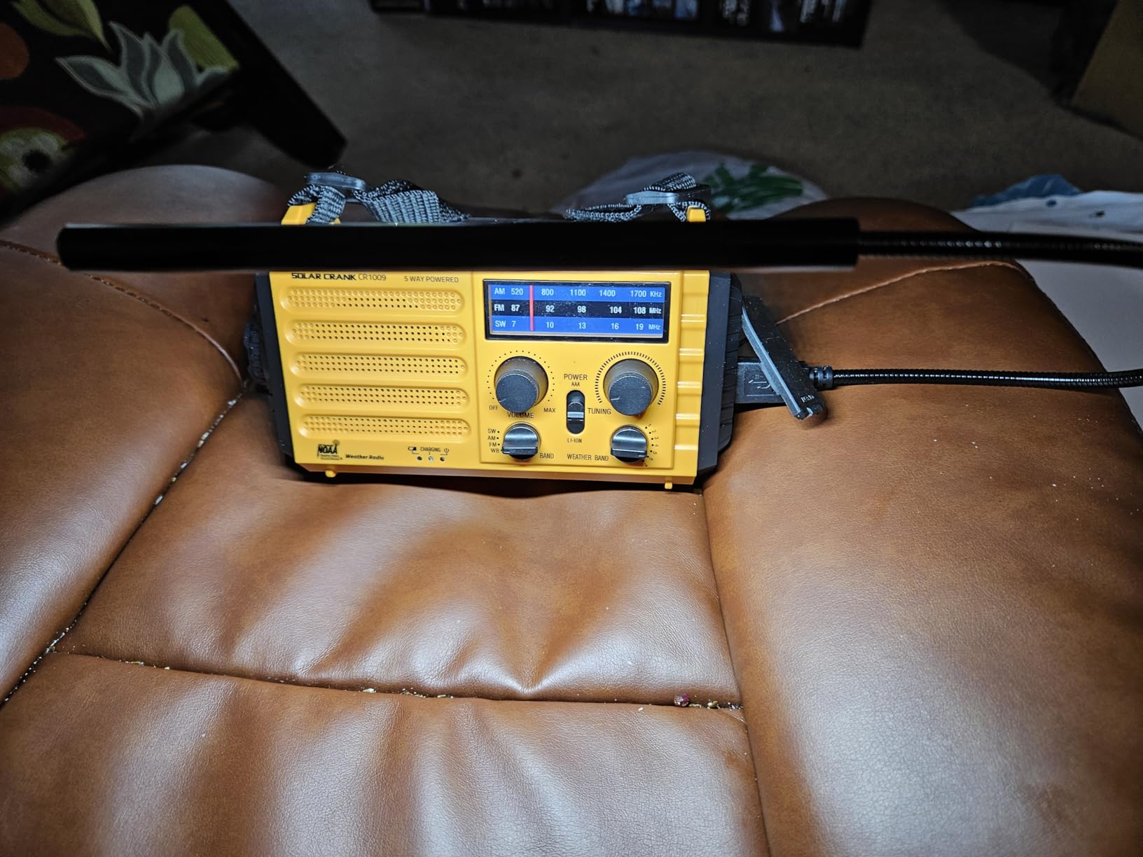 Eoxsmile NOAA Emergency Weather Radio Hand Crank Solar 12000mAh Battery customer photo 1