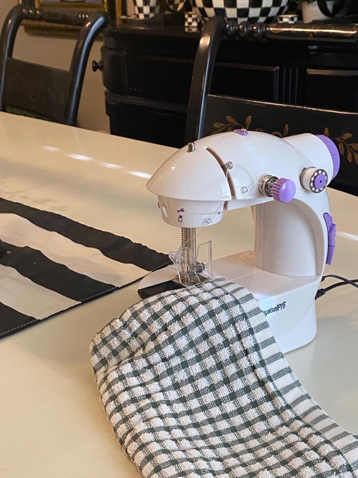 Mini Sewing Machine with 123 Pcs Sewing Kit for Beginners, Dual Speed Portable Sewing Machine with Light and Finger Guard Suitable for Household, Travel customer photo 1