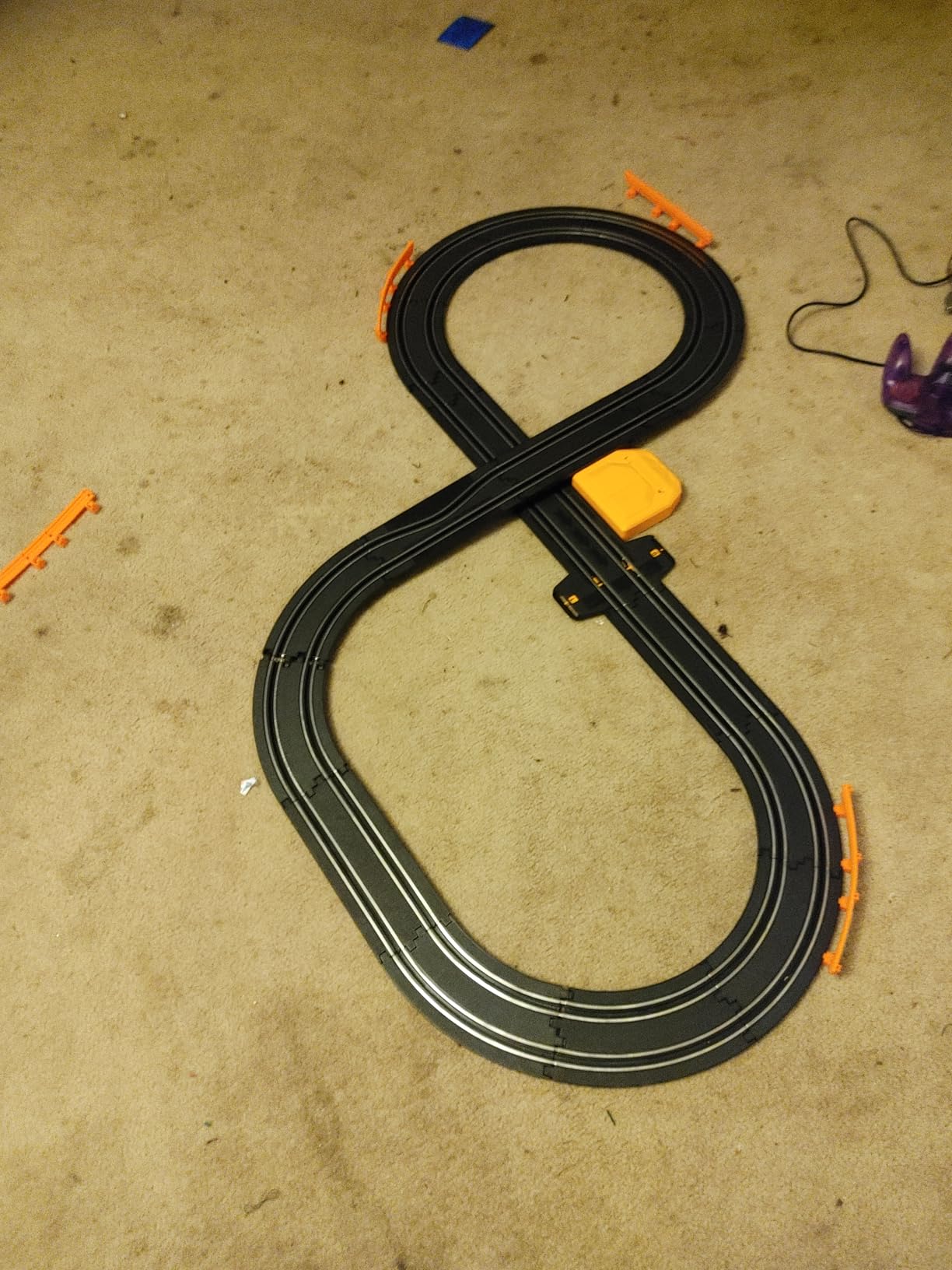 Slot Car Race Track Sets for Boys, Race Car Track with 2 High-Speed Slot Cars, Battery or Electric Car Track, Dual Racing Game Lap Counter Track Sets, Toys Gifts for Boys Girls Ages 6 7 8-12 customer photo 1