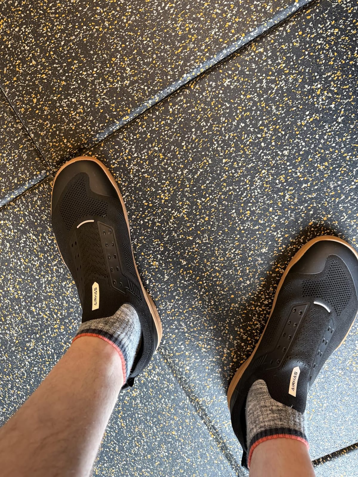Men's Barefoot Shoes Zero Drop Minimalist Sneakers with Anatomical Toe Box customer photo 2