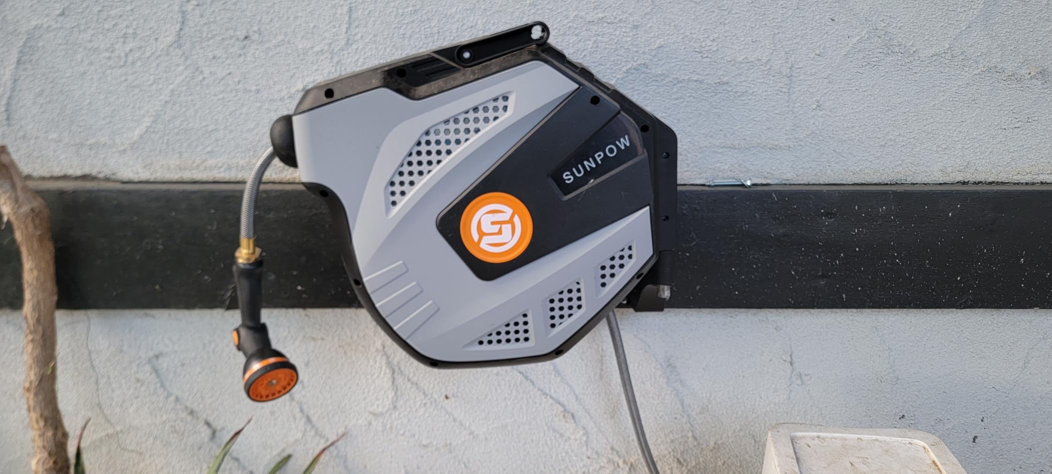 SUNPOW Retractable Garden Hose Reel - 1/2 inch x 50ft Heavy Duty Wall Mounted Hose Reel with 3/4 inch Brass Fitting & 10 Sprayer Nozzle - Any Length Lock, Auto Rewind System, 180°Swivel Bracket- Grey customer photo 2