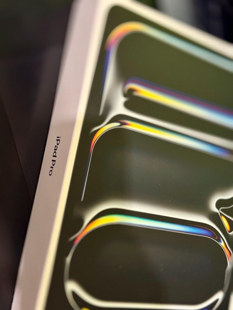 Apple iPad Pro 13-Inch (M4): Built for Apple Intelligence, Ultra Retina XDR Display, 512GB, 12MP Front/Back Camera, LiDAR Scanner, Wi-Fi 6E, Face ID, All-Day Battery Life — Space Black customer photo 2