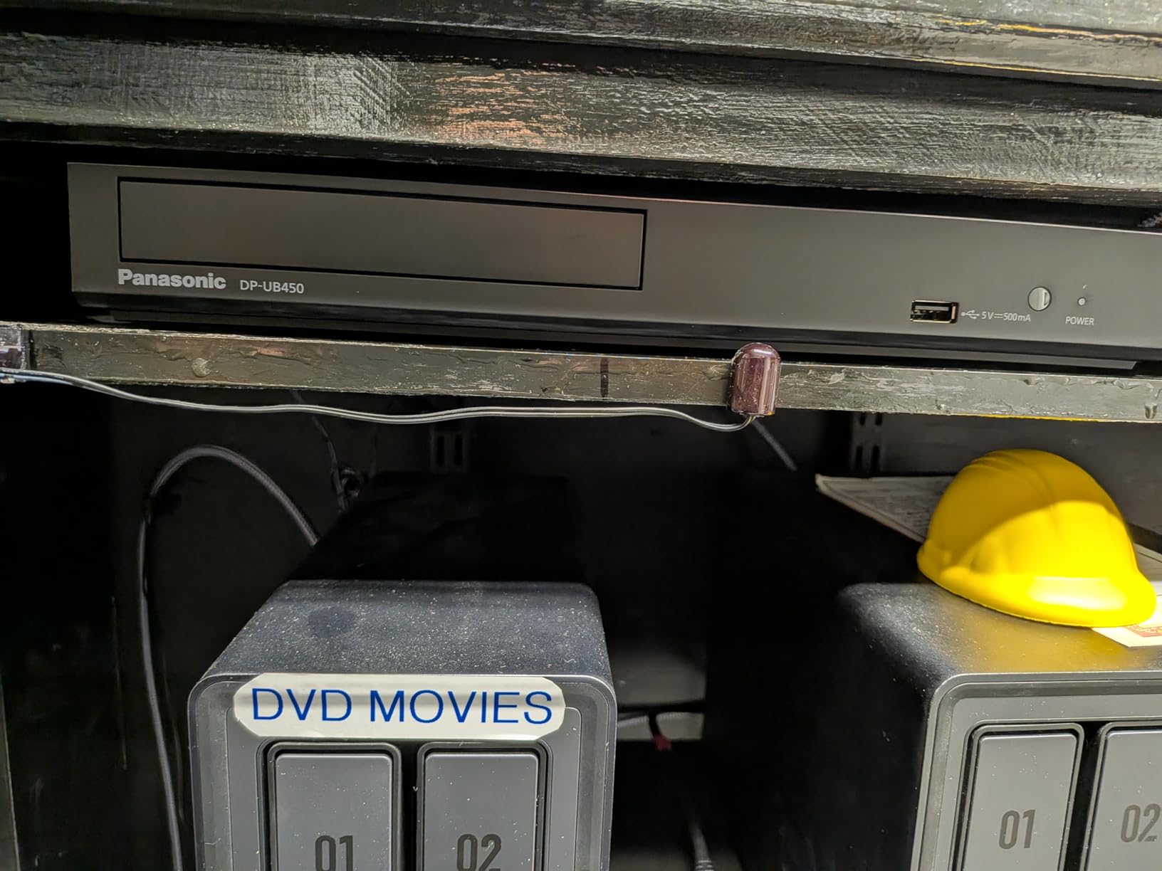 Panasonic Premium 4K Blu Ray Player, UHD DVD Blu Ray Player with Hi-Res Sound, 4K VOD Streaming, HDR10+ and Dolby Vision™, DP-UB450 (Black) customer photo 2