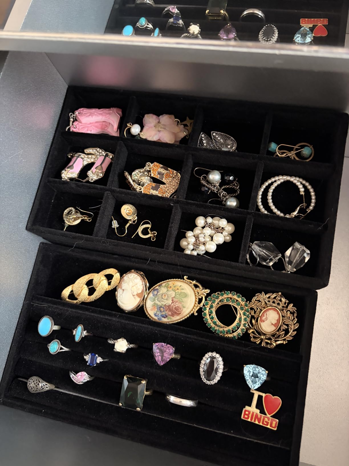 Jewelry Trays for Drawers, Set of 8 Stackable Velvet Jewelry Tray Inserts for Rings, Earrings, Necklaces, Bracelets – Fits Most Dresser/Closet Drawers, Non‑Slip Lined, Green customer photo 2