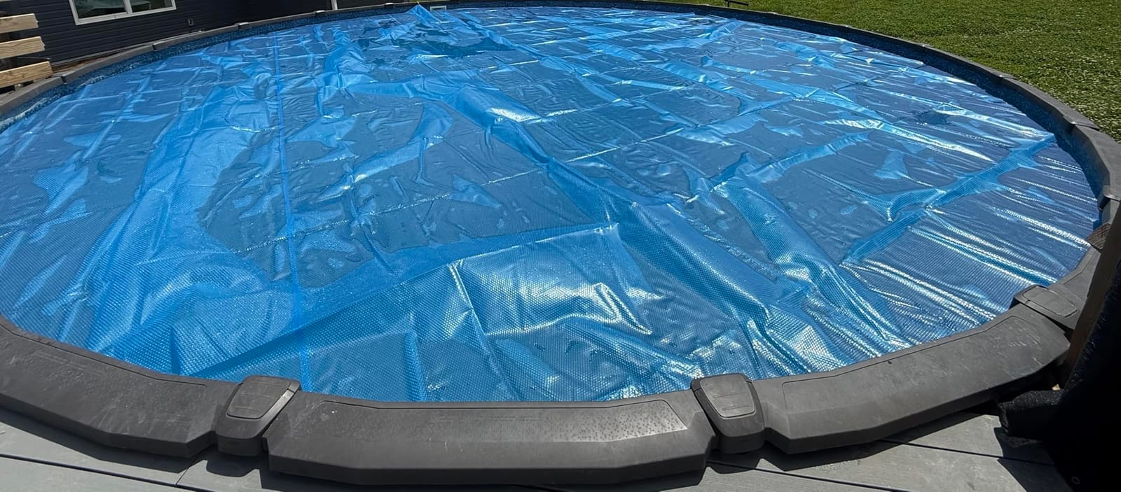 VEVOR Solar Pool Cover 28 x 14 ft, 16 Mil Rectangle Solar Blanket Blue | for Inground & Above Ground Pools, PE Bubble Design, Cut-to-Fit Pool Cover for Heat Retention & Water Evaporation Reduction customer photo 2