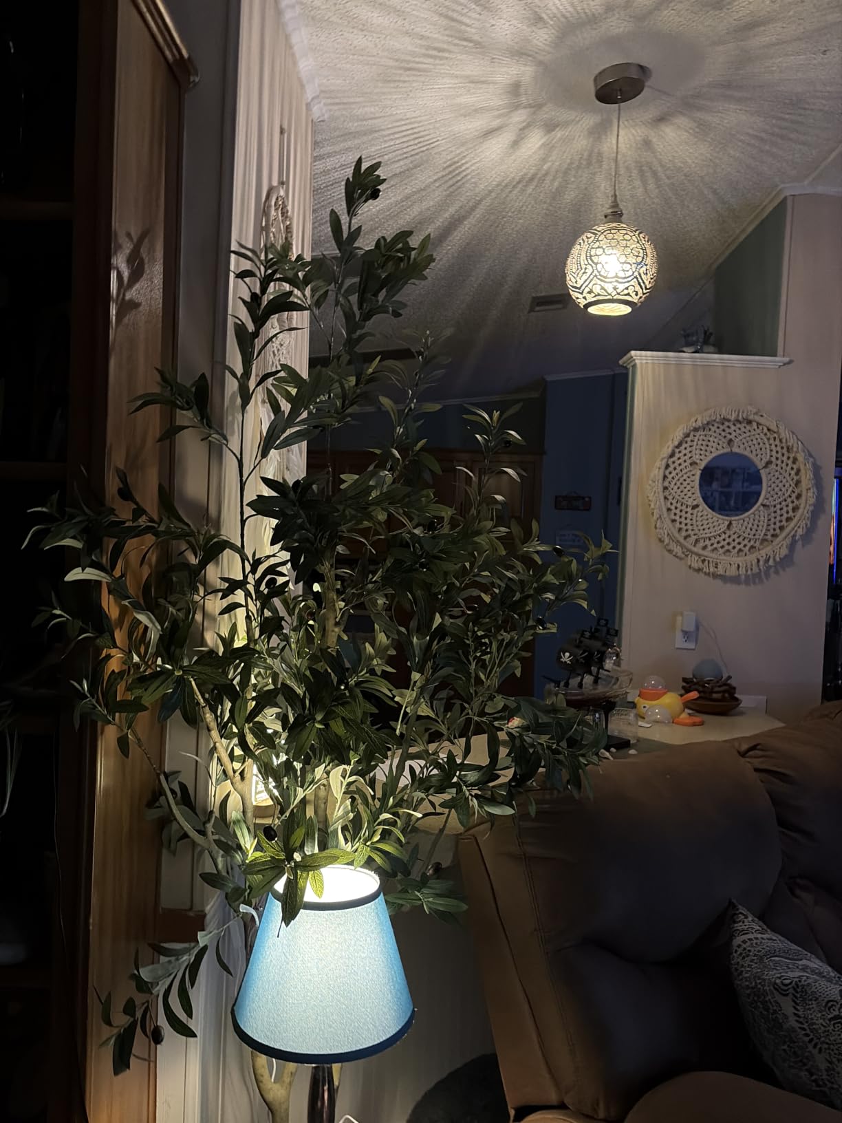 VIVATREES Olive Trees Artificial Indoor, 5FT Tall Faux Olive Tree with White Tall Planter, Artificial Plants with Natural Wood Trunk and Lifelike Fruits for Home Office Decor customer photo 1