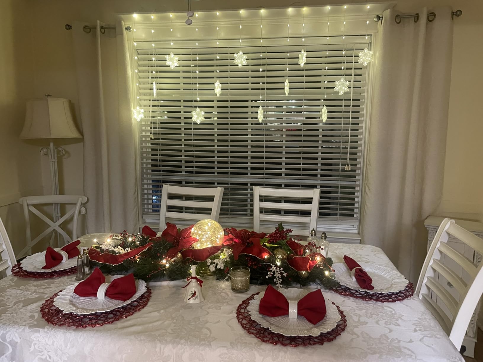 BLOOMWIN Christmas Window Lights Indoor - 2M 160 LED Christmas Window Decorations, Snowflake Curtain Hanging Fairy String Icicle Lights for Xmas Noel Bedroom Holiday Home Outdoor, Warm White USB customer photo 1