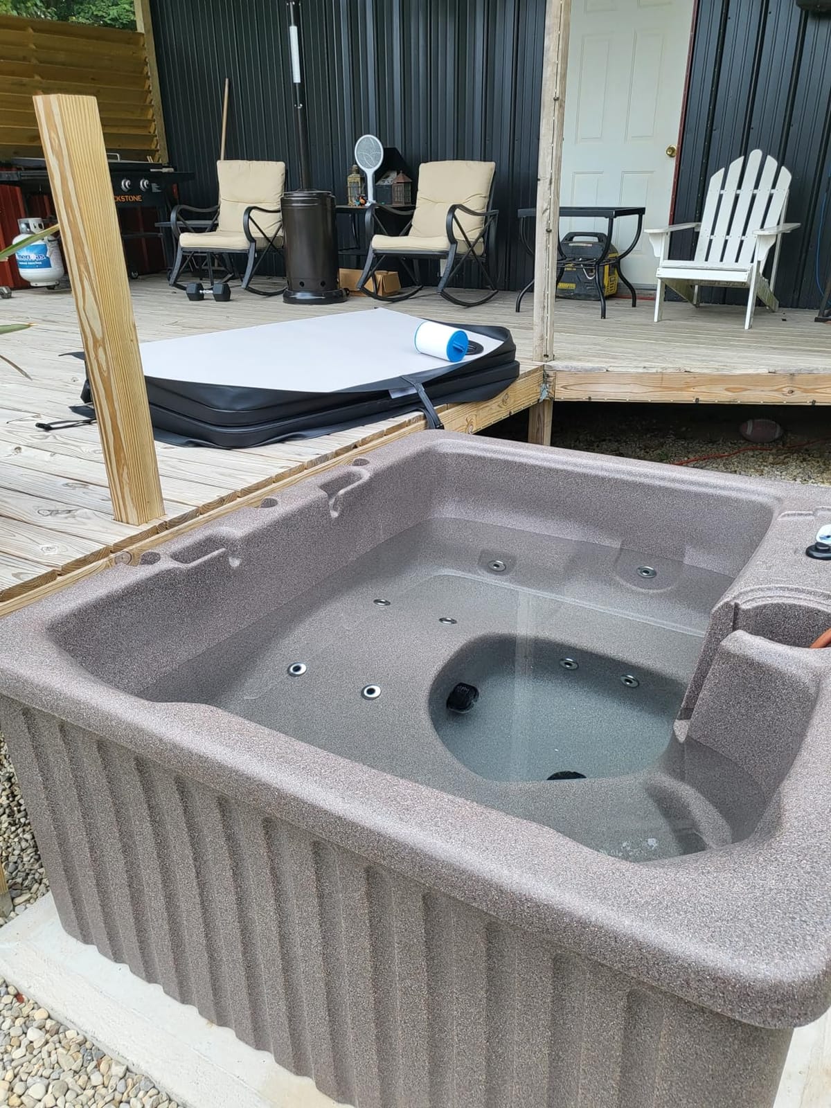Aqualife Current Outdoor Hot Tub, Free Extras, Fits 4-Adults, Plug and Play Spa, Free Cover Included customer photo 1