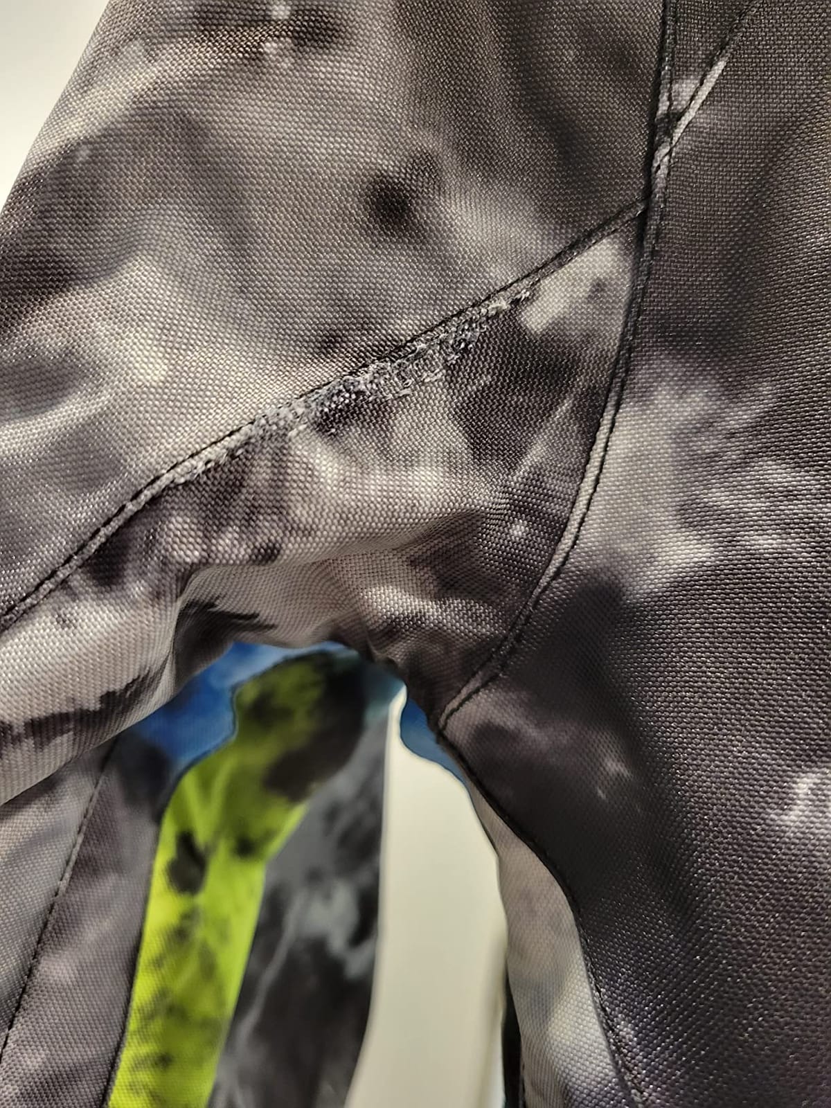 Volcom Men's Brighton Pullover Anarok Hooded Snowboard Jacket customer photo 1