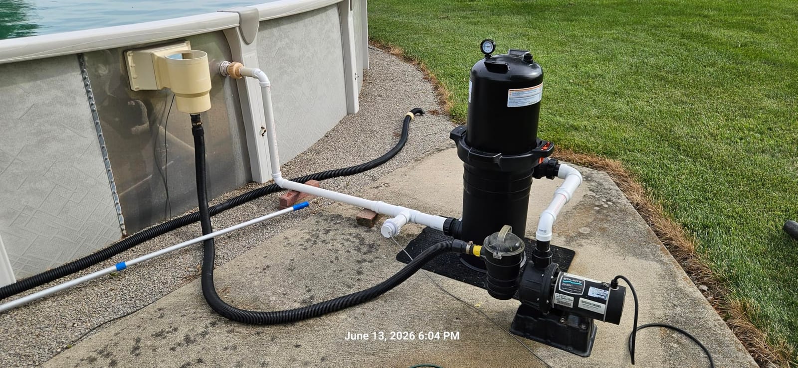 VEVOR 2026 Cartridge Pool Filter Tank & Element | Large 50 Sq. Ft Cleaner System for Above Ground & Inground Pools | Compatible with Pumps 1/3 to 1 HP | Up to 2483 GPH | for Pools Up to 19866 Gallons customer photo 2