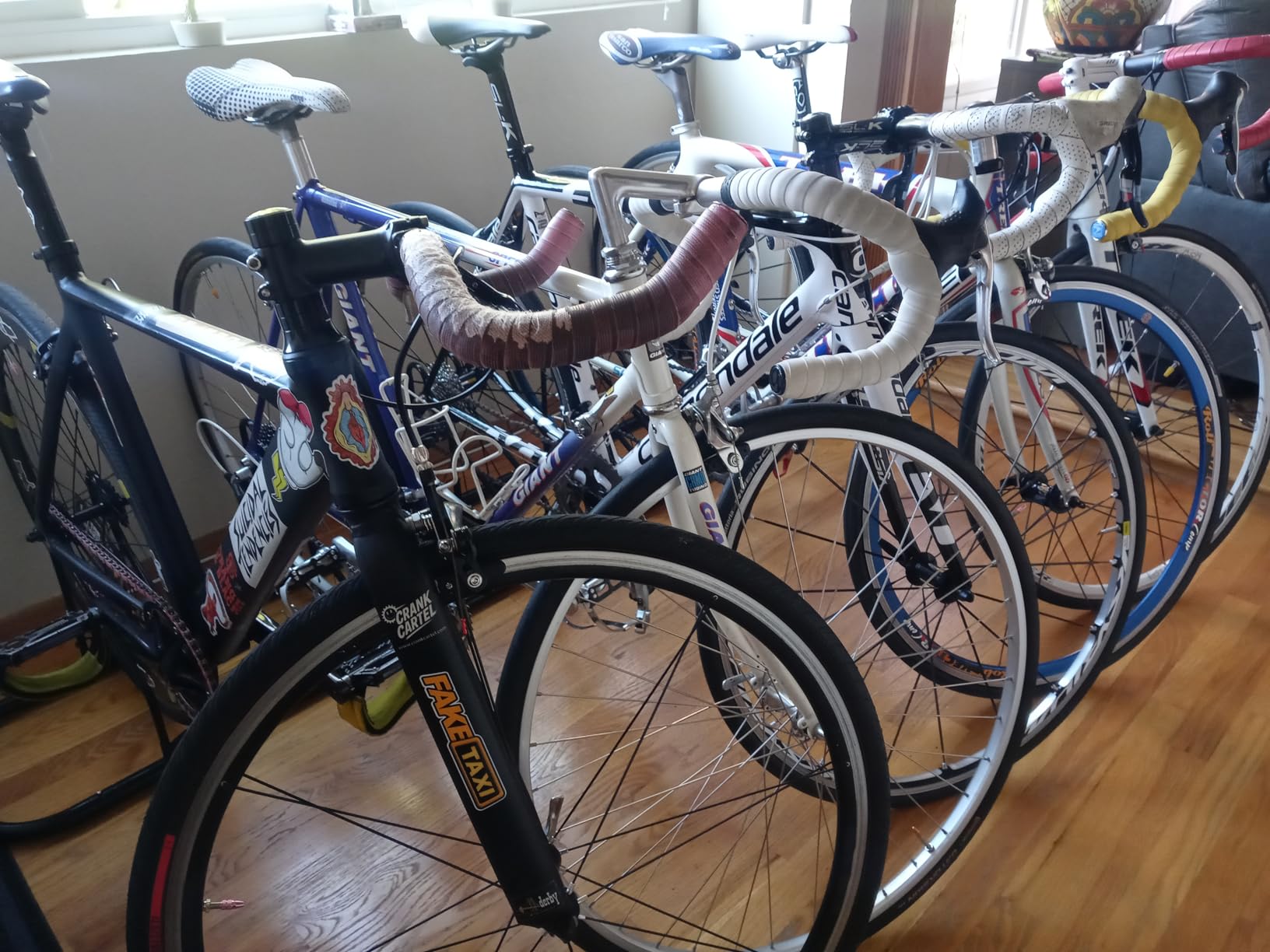 Simple Houseware 5-Bike Adjustable Floor Storage Rack for Garage, Black customer photo 2