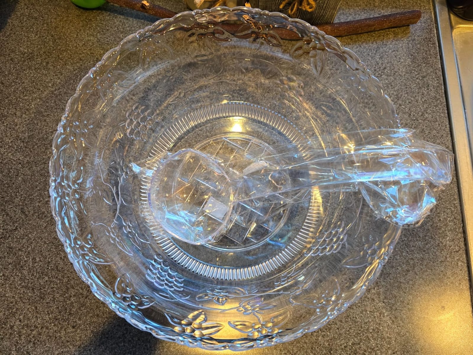 Stock Your Home Premium Plastic Punch Bowl with Ladle, Fancy Disposable Punch Bowls for Parties, Holidays, Schools, Halloween, and More, Quality Glass Like Appearance, Large Punch Bowl with Ladle Set customer photo 2