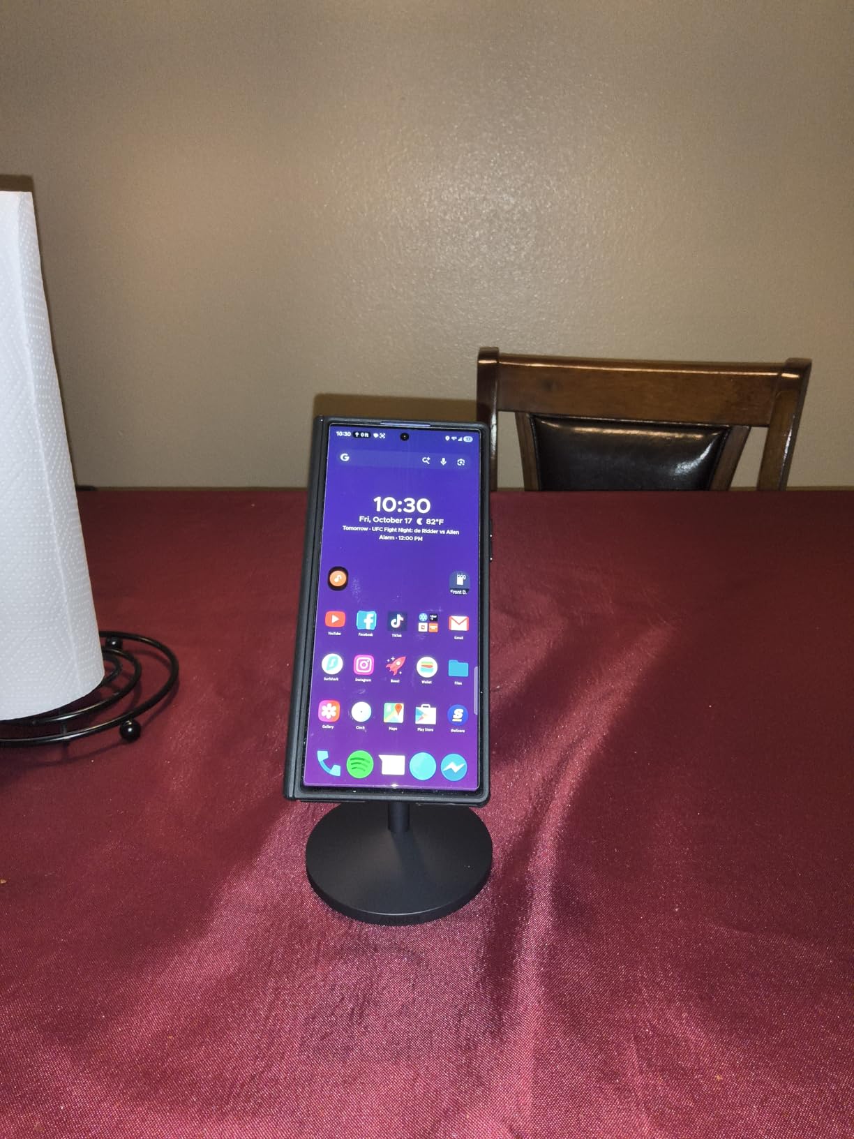 Anker MagSafe Charger, MagGo Qi2 15W 360-Degree Wireless Charger Stand customer photo 2
