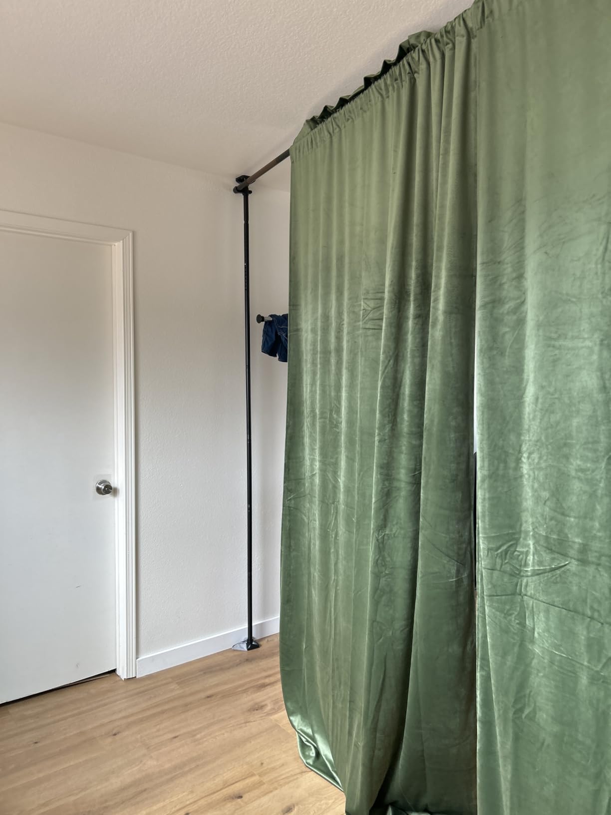 SUNALLY Room Divider Curtain Rod, No Drilling Room Separator for Space Partition Adjustable 4-10ft(H) 28-70inch(W) Heavy Duty Temporary Wall Divider Floor to Ceiling Tension Rod, Black customer photo 2