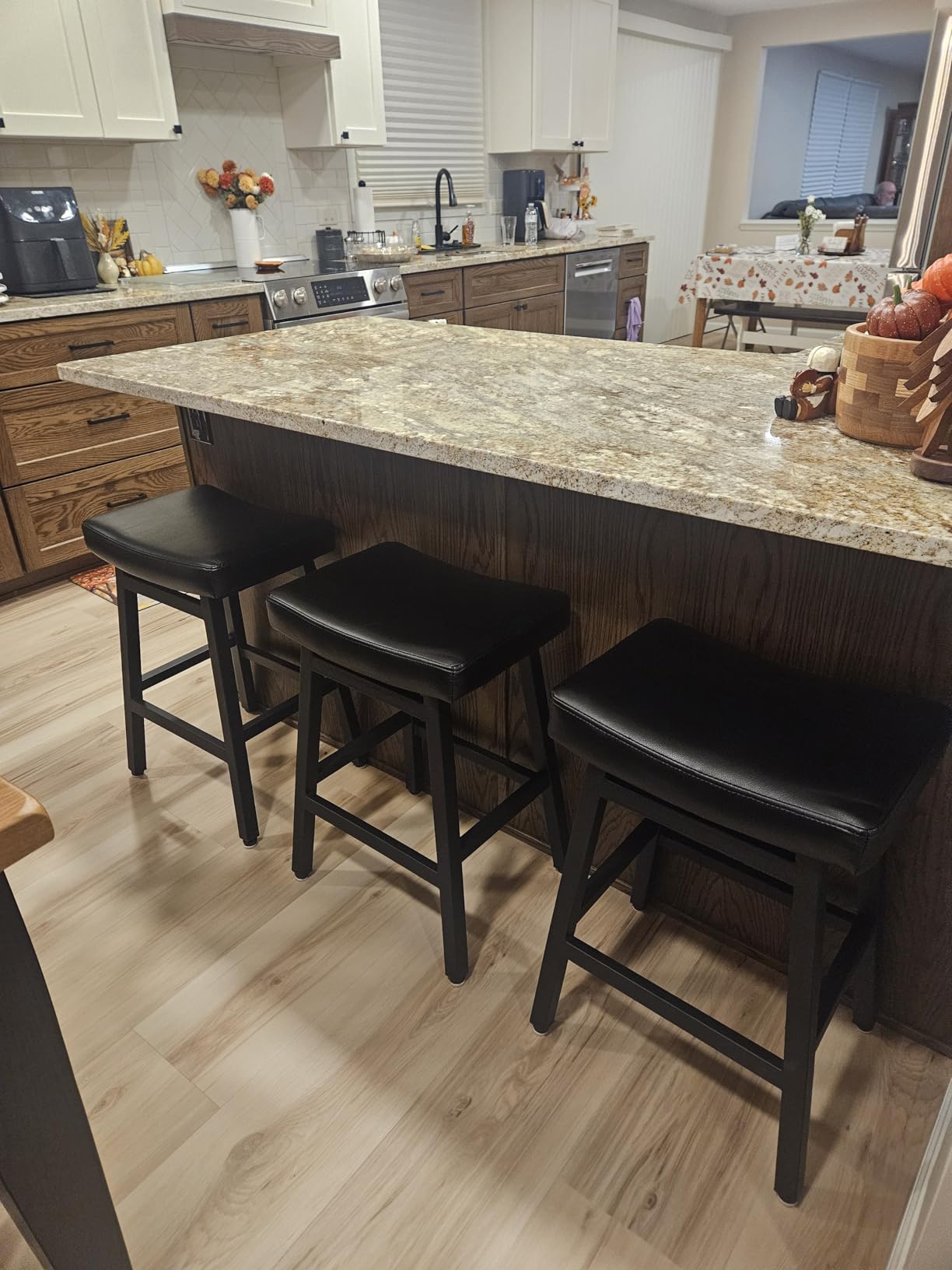 Raynesys 24 Inche Bonded Leather Counter Height Bar Stools Set of 2 Curved customer photo 2