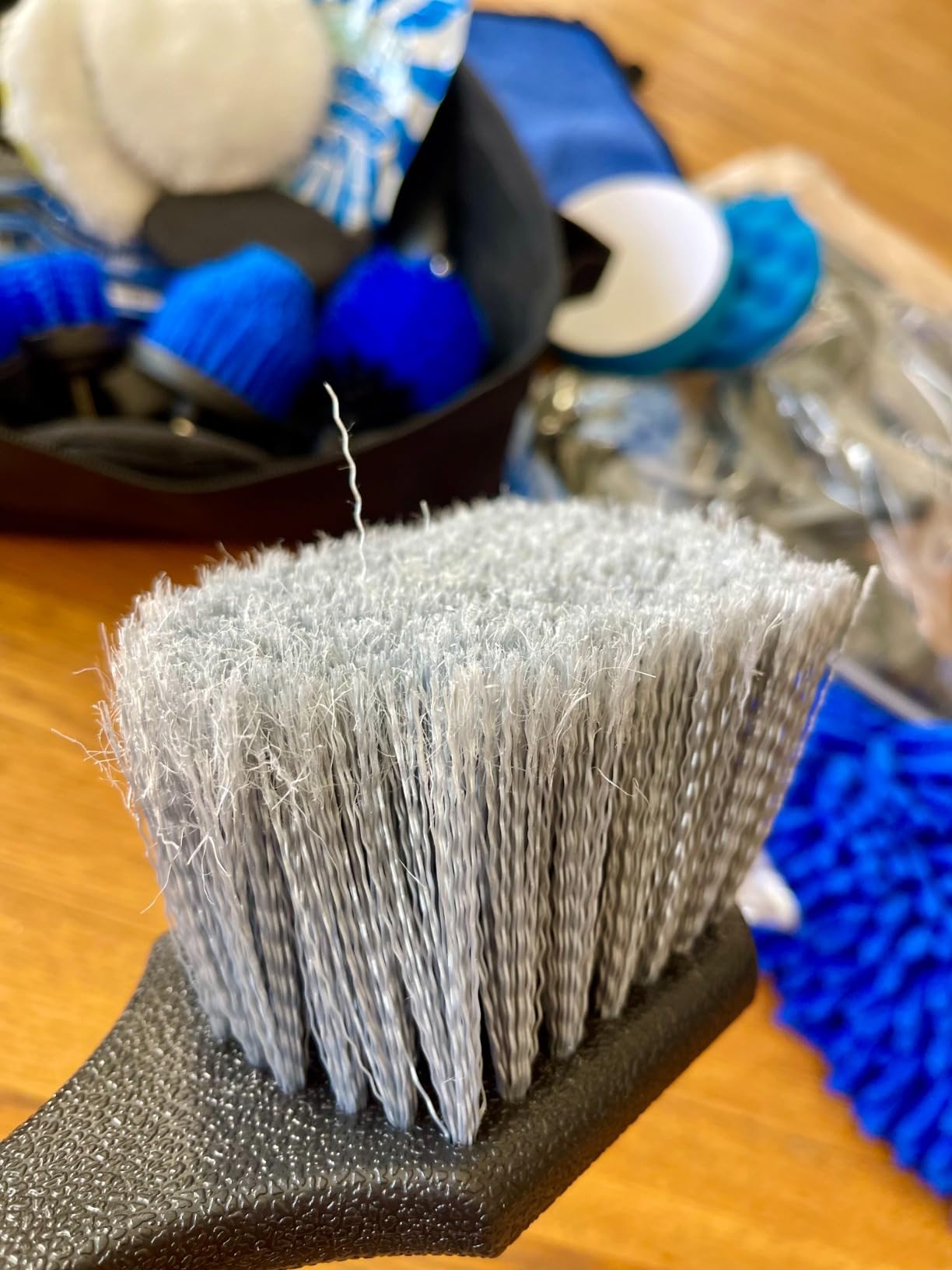 Qydipclin 45Pcs Car Detailing Kit, Car Detailing Brush Set, Car Wash Cleaning Kit, Car Detailing Brushes, Professional Car Care Kit for Interior Exterior Wheels, Blue customer photo 2