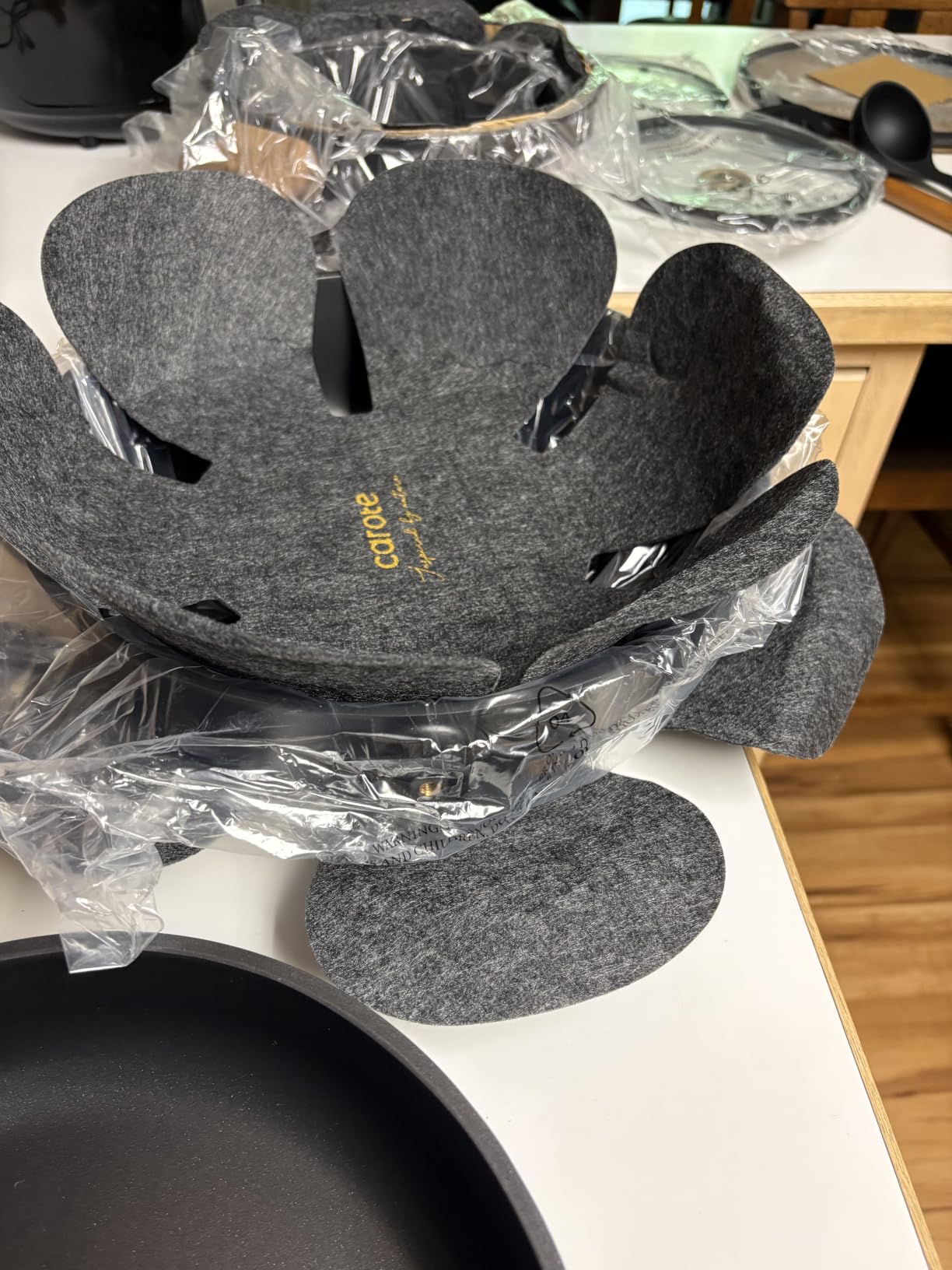 CAROTE 16pcs Pots and Pans Set, Nonstick Cookware Sets | Titanium Reinforced Coating, Scratch-Resistant, Easy to Clean, Even Heating, Induction Compatible, with Frying Pans Set customer photo 1