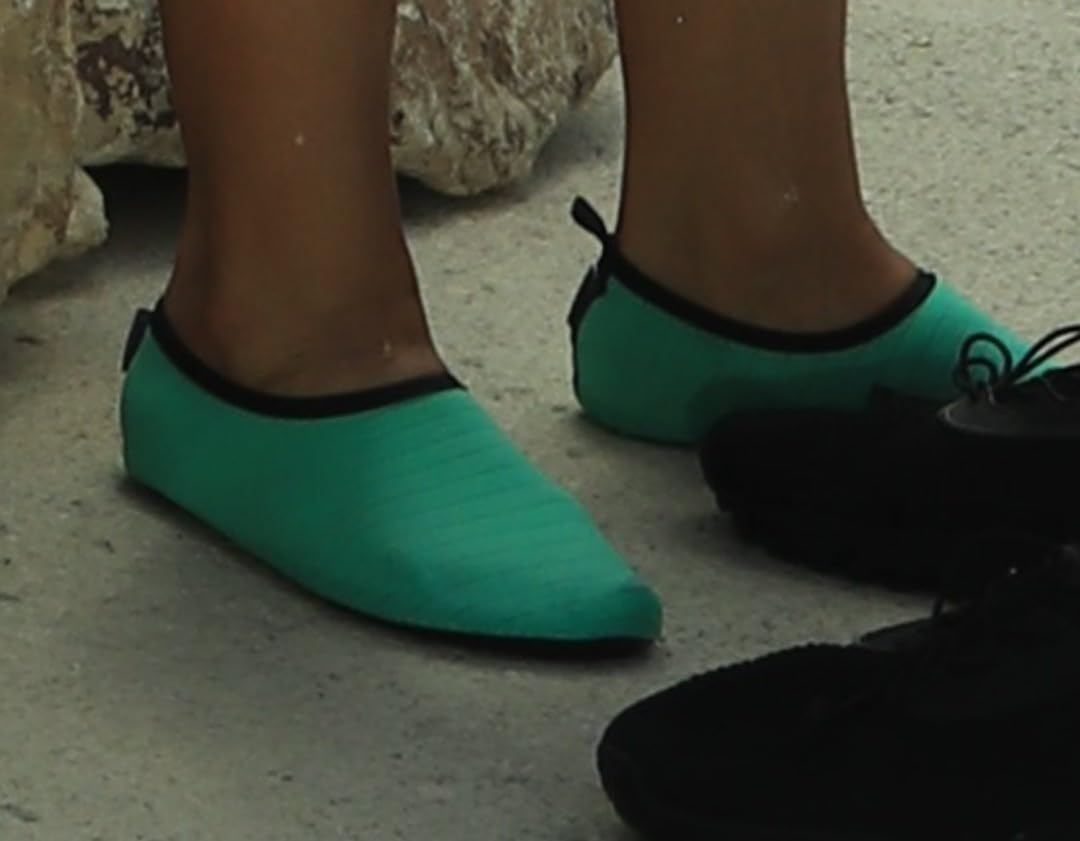VIFUUR Water Shoes for Men Women Barefoot Quick Dry Aqua Socks Slip On customer photo 2