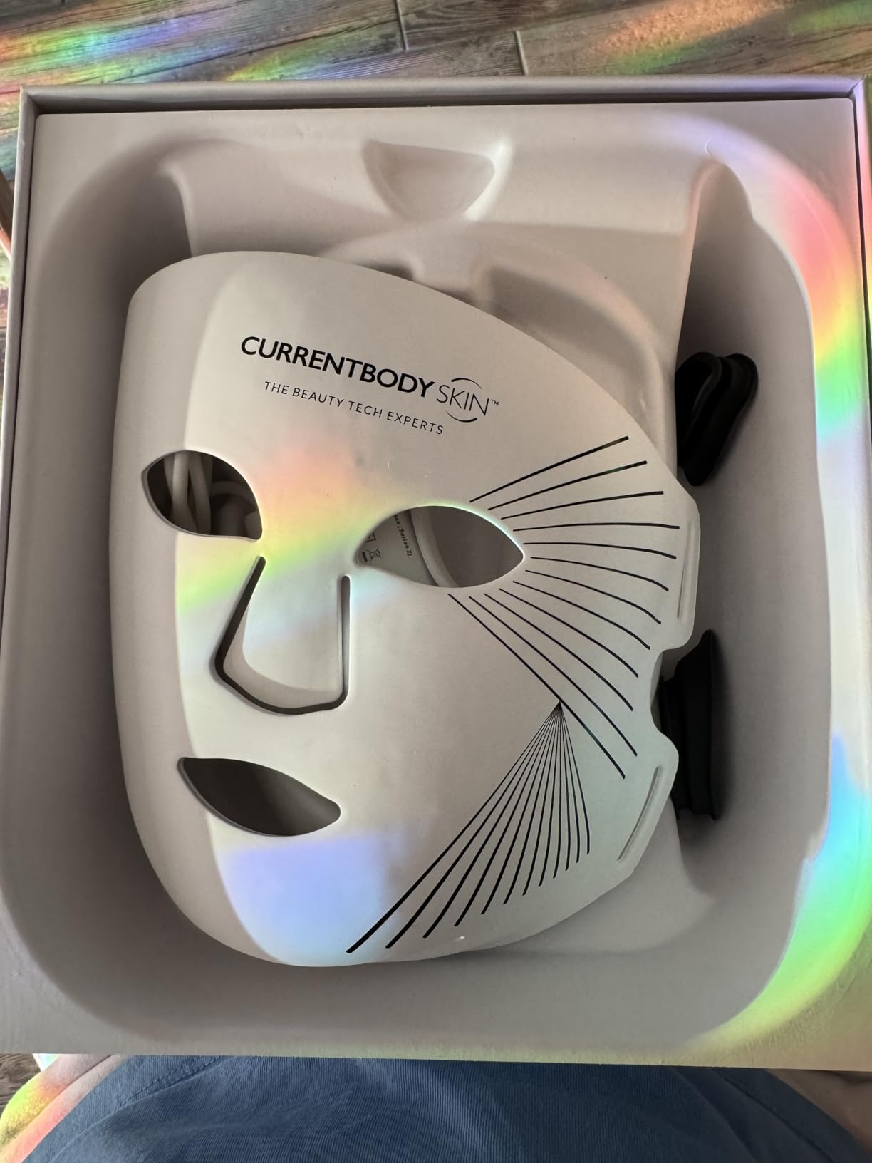 CurrentBody Skin Red Light Therapy LED Face Mask: Series 2 | Advanced Anti-Aging, Reduce wrinkles, Best-fit coverage, All skin types, Cordless, Auto shut-off, 10-min session, Storage bag customer photo 1