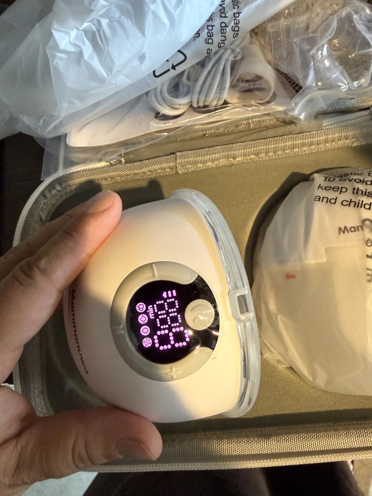 Electric Breast Pump - Lightweight, Portable, & Hands-Free with Baby Mouth Technology - BPA-Free, 4 Modes, 9 Levels - Elevate Your Breastfeeding Style with Mammanuwa S32 customer photo 1