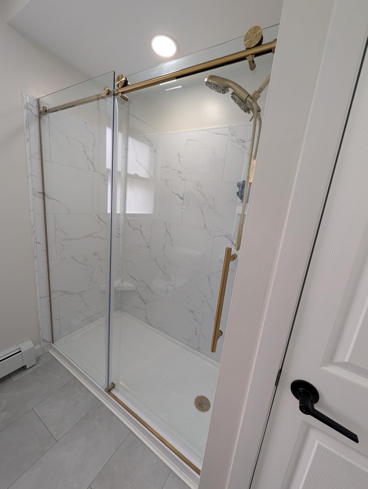 HALO HLB Canless LED Recessed Lighting 6 inch 5CCT Lumen Select 4PK | wafer light, IC-rated, AIR-TITE, wet rated for soffit /shower light, 800/1000/1200lm, 2700K-5000K, New Construction / Remodel customer photo 2