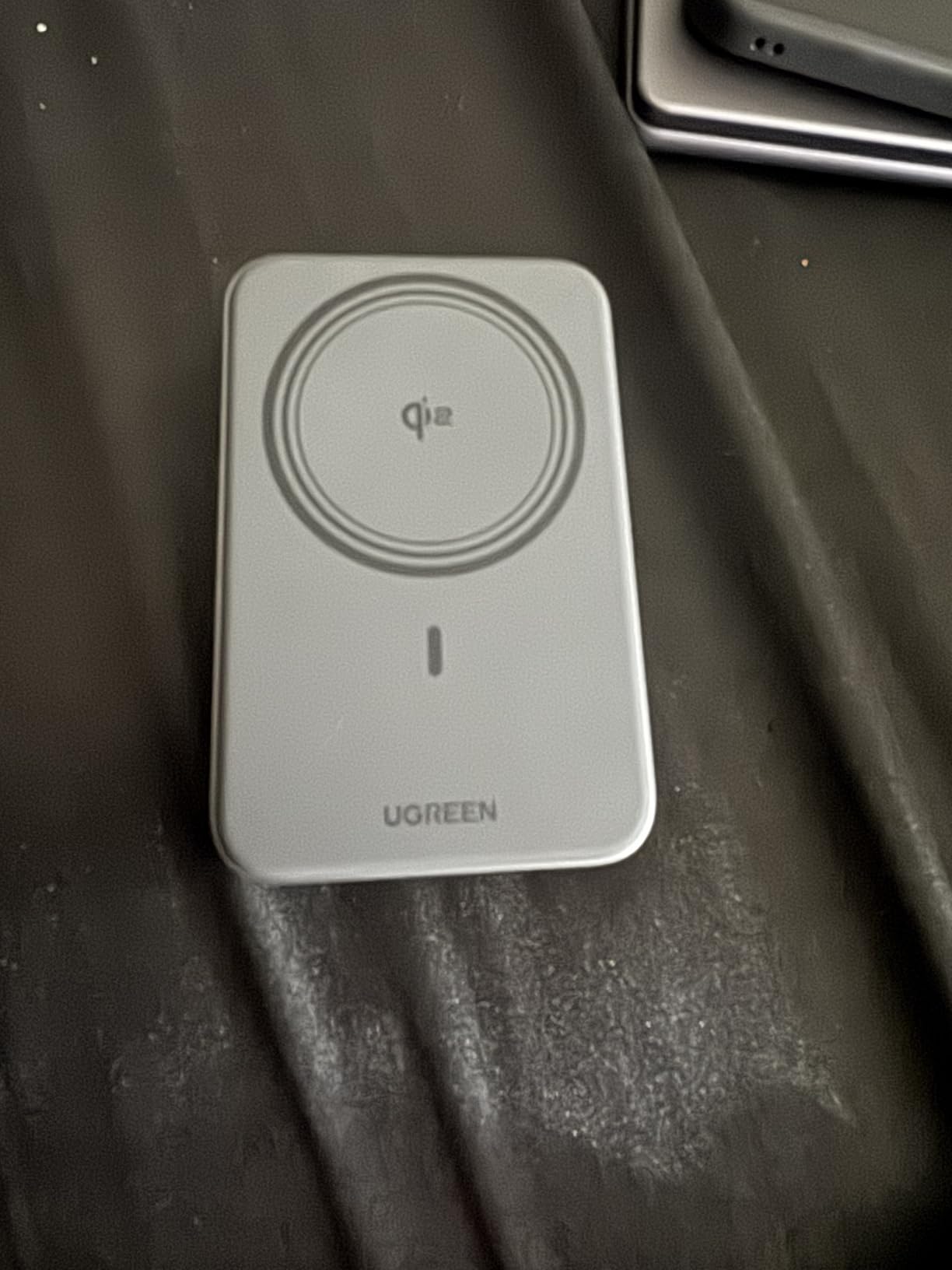 UGREEN 10000mAh Qi2 15W Slim Magnetic Power Bank PD 20W for iPhone 17 customer photo 1