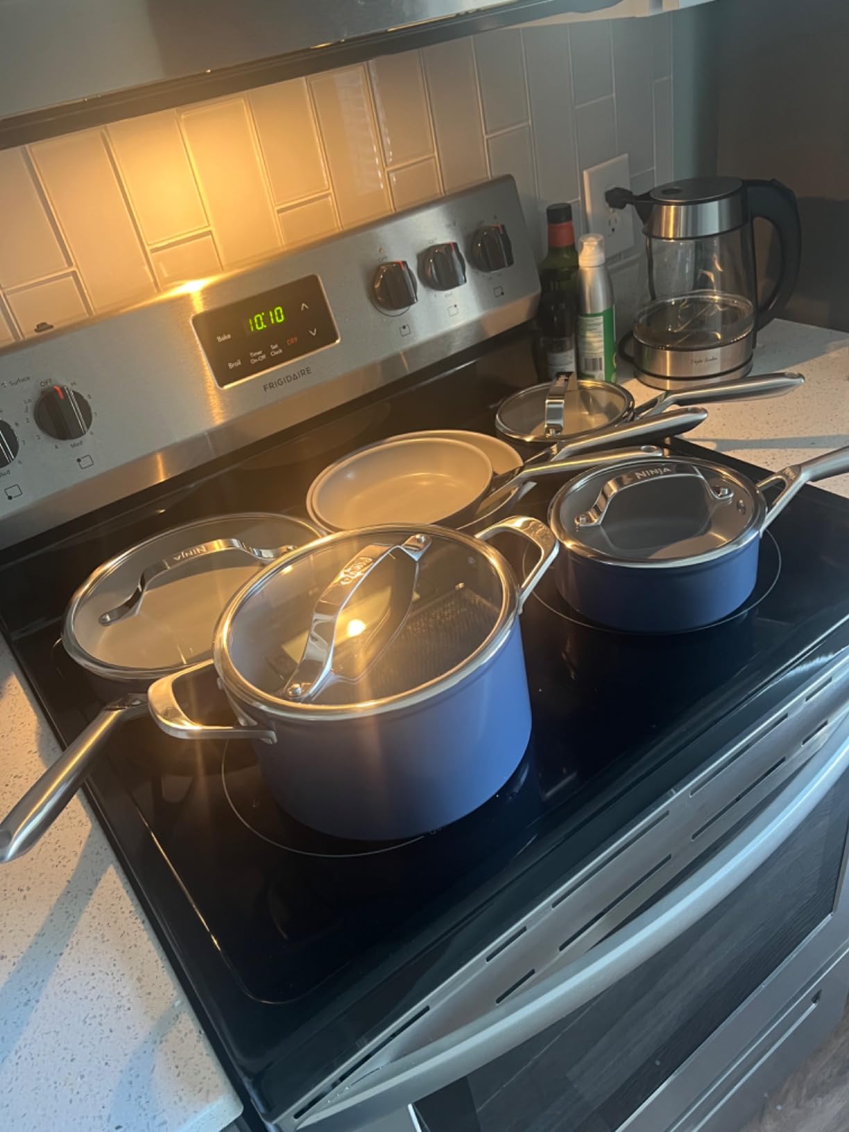 Ninja Ceramic Pro 11Piece Cookware Set, NonStick Pots & Pans Set with Glass Lids, Nontoxic, PTFE Free, Ceramic Coated, Oven Safe, All Stovetops & Induction Compatible, British Racing Green, CW39011GN customer photo 1
