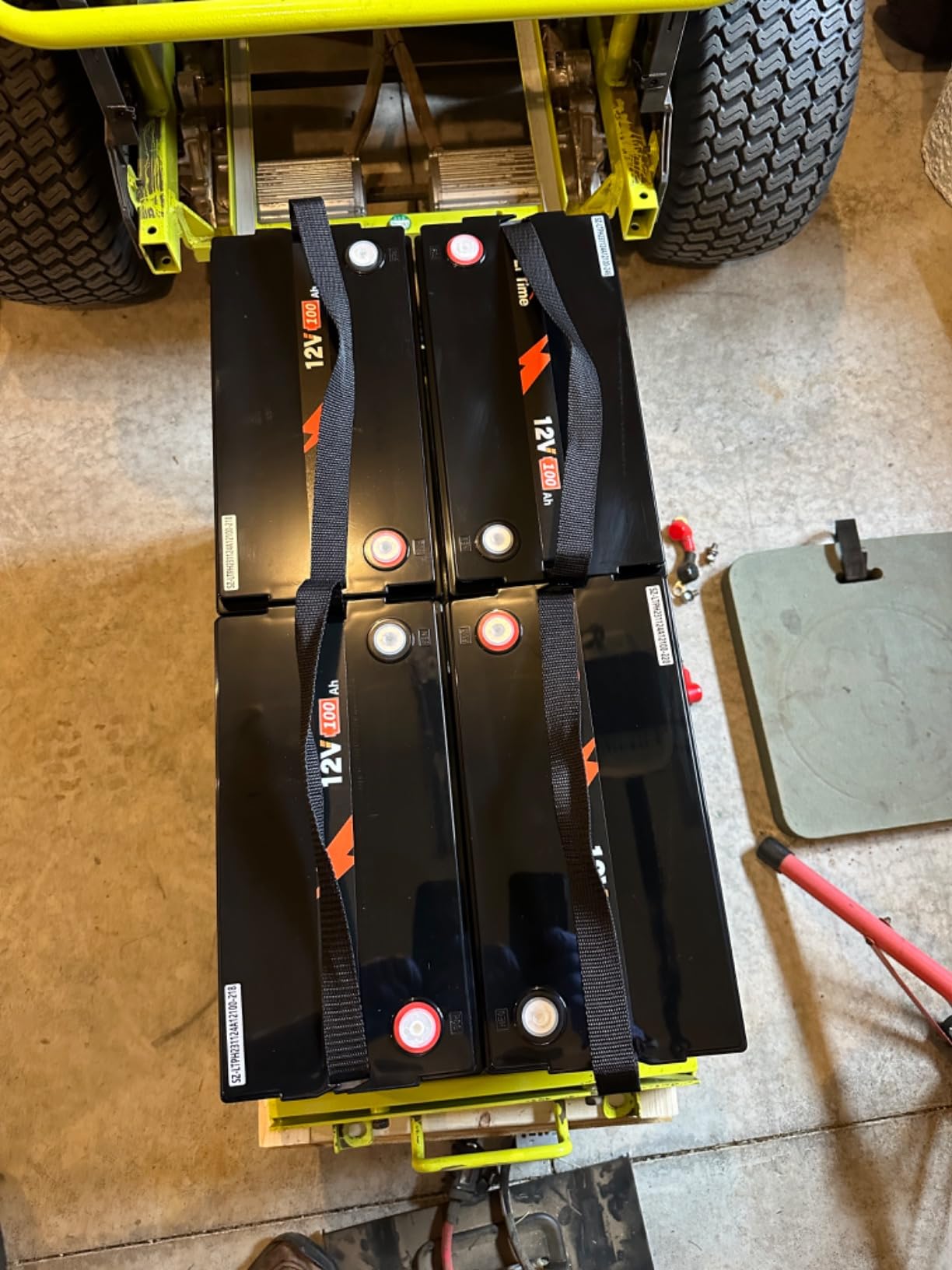 12V 100Ah Dual Purpose Cranking Starting LiFePO4 Battery for Boat customer photo 1