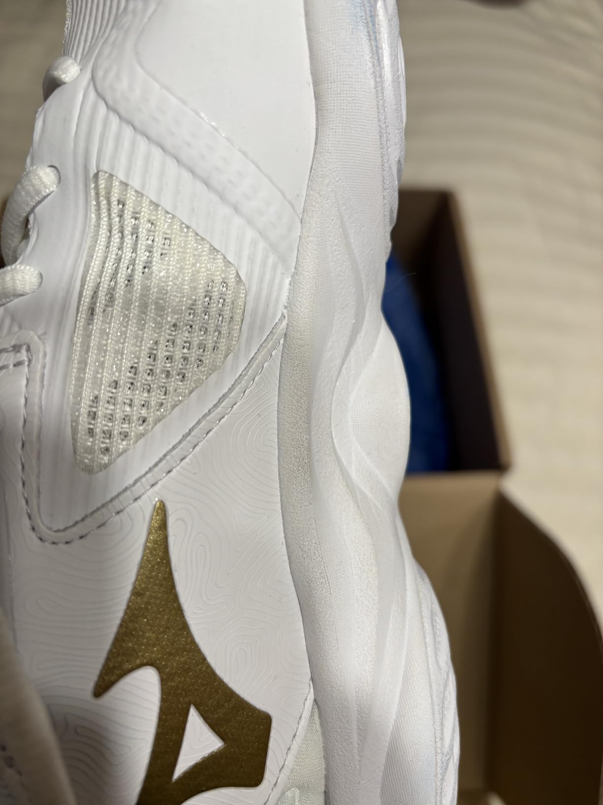 Mizuno Women's Wave Momentum 3 Volleyball Shoes customer photo 1