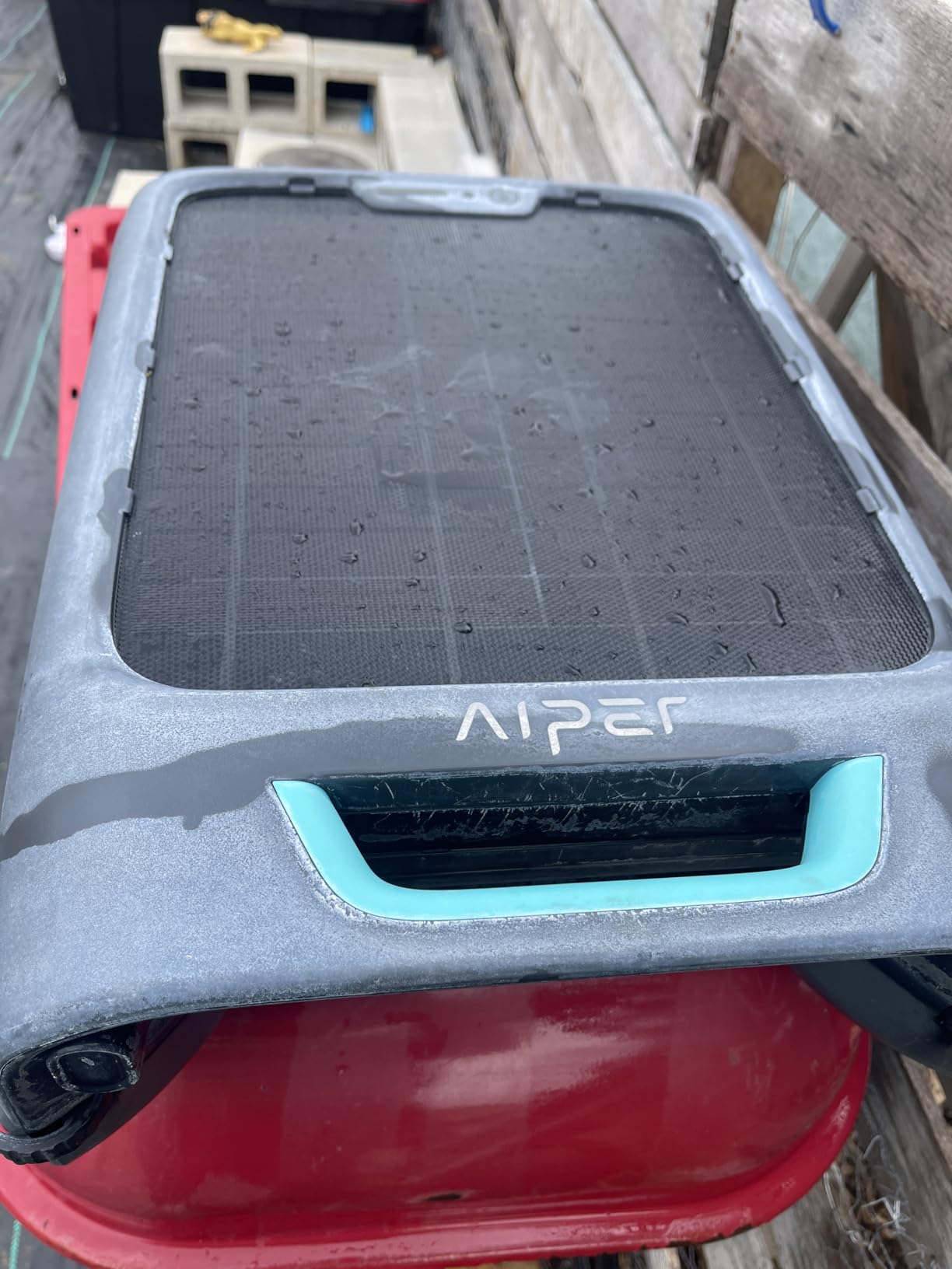 AIPER EcoSurfer S2 Solar Pool Skimmer Robot 24/7 Continuous Cleaning, Gray | App Support, Dual Charging Modes, Smart Obstacle Avoidance, 150-um Filtration, OTA Upgrade, Leak-Proof Baffle, Edge Cleaning customer photo 2