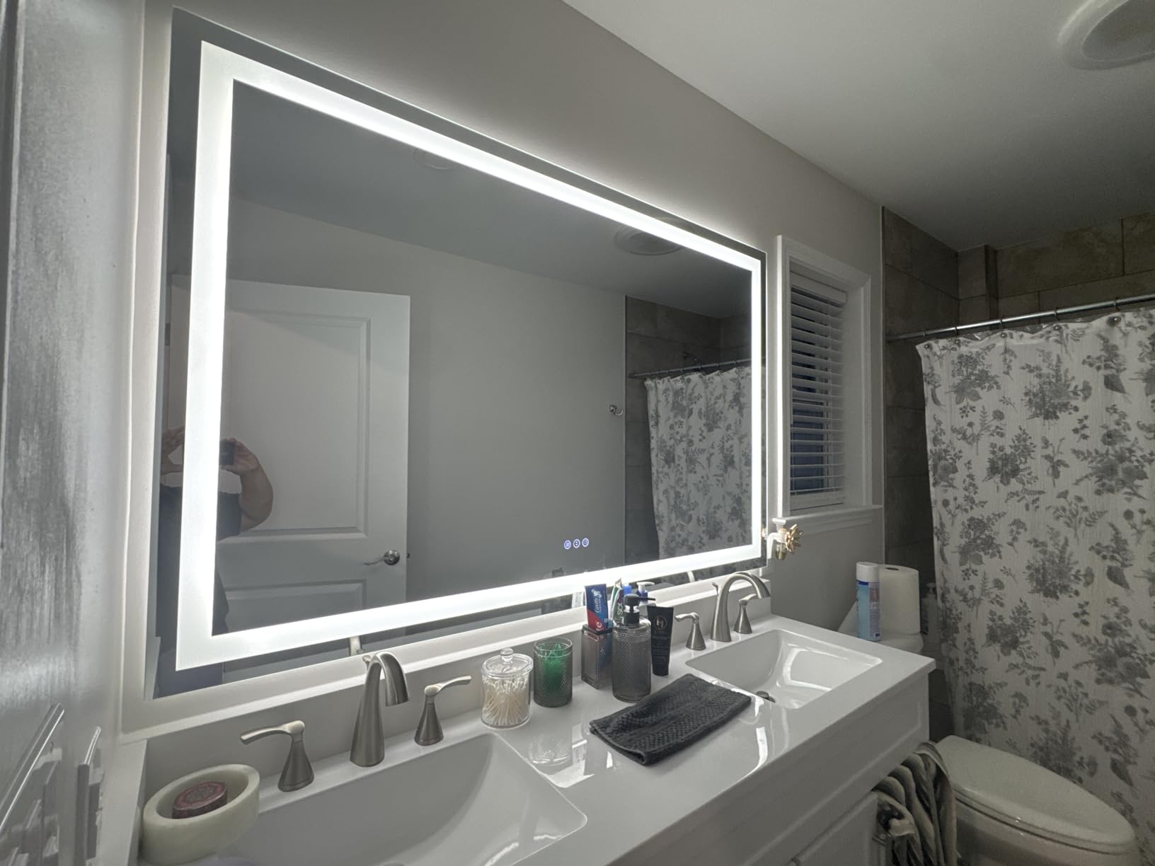 24x32 LED Bathroom Mirror, Dual Lit Anti-Fog Wall Vanity Mirror customer photo 2
