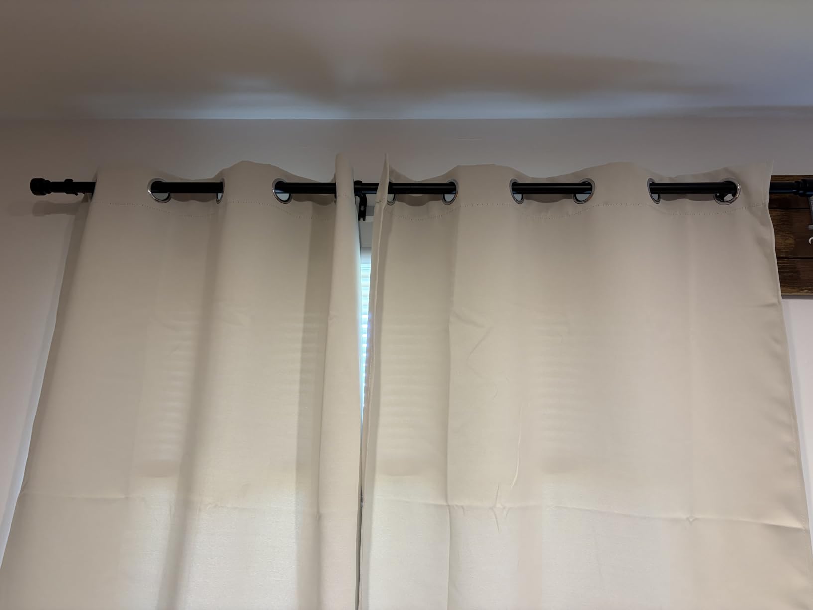 Lootkell Black Curtain Rods for Windows 48 to 84 Inches Adjustable Heavy Duty 1