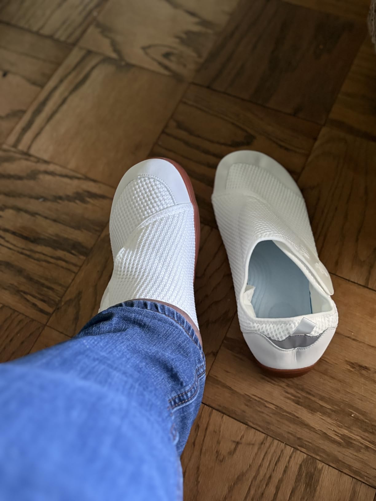 LeIsfIt Mens Wide Diabetic Shoes Adjustable Barefoot Walking Shoes Breathable Zero Drop Sneakers for Wide Width Arthritis Edema Feet customer photo 1