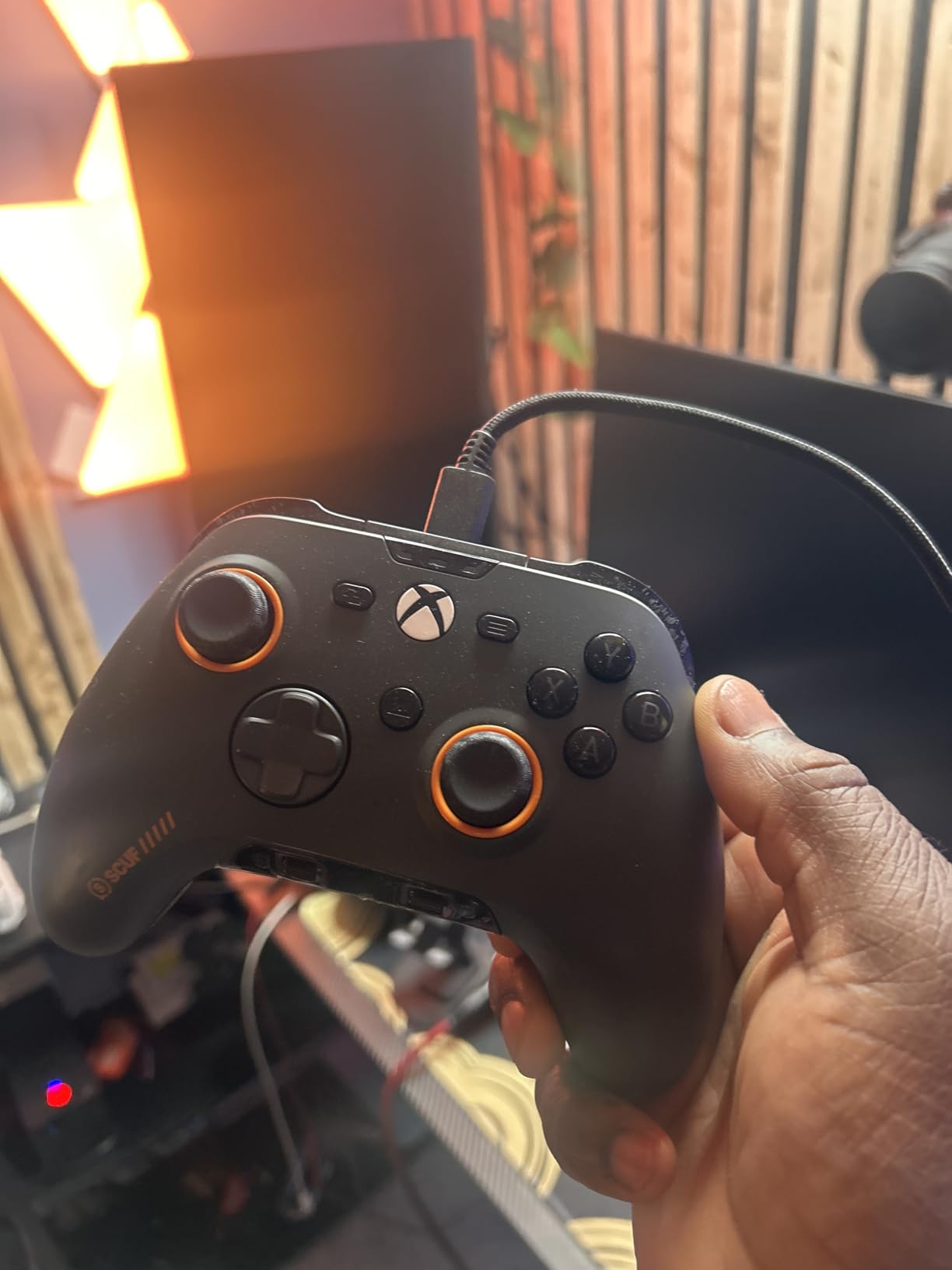 SCUF VALOR PRO Wired Performance Xbox Controller – Customizable Back Paddles, Instant Triggers, Hall Effect Thumbsticks, Audio Controls, Xbox Series X|S, Xbox One, Windows PC – Black customer photo 1