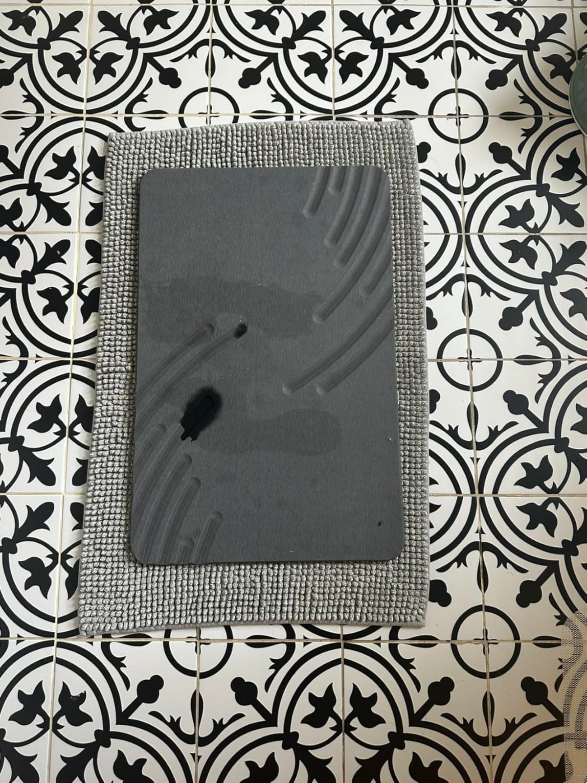 Stone Bath Mat for Bathroom, Diatomaceous Earth Shower Mat Quick Dry, White customer photo 1