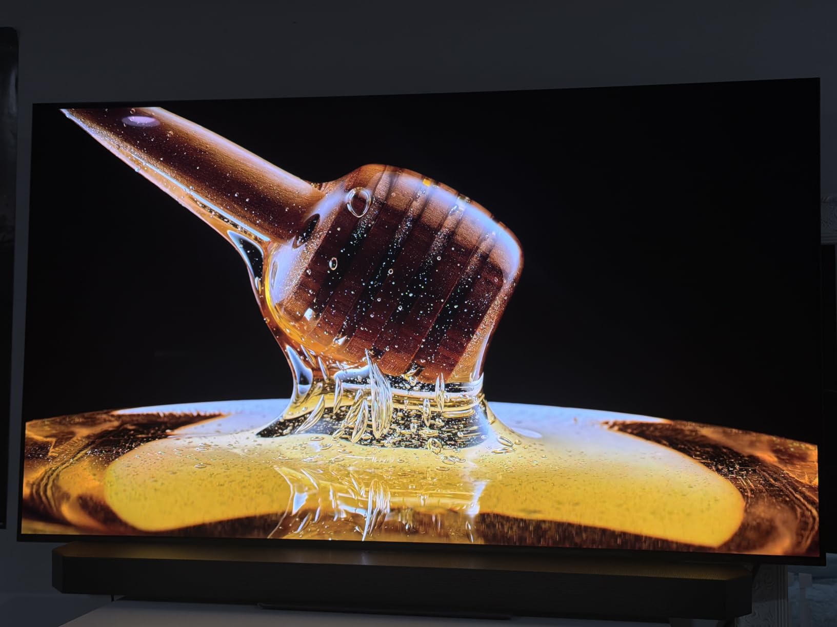 Samsung 65-Inch Class OLED S90F 4K Smart TV (2025 Model) NQ4 AI Gen3 Processor Upscaling Pro HDR+, Motion Xcelerator 144Hz, Vision Alexa Built-in customer photo 1