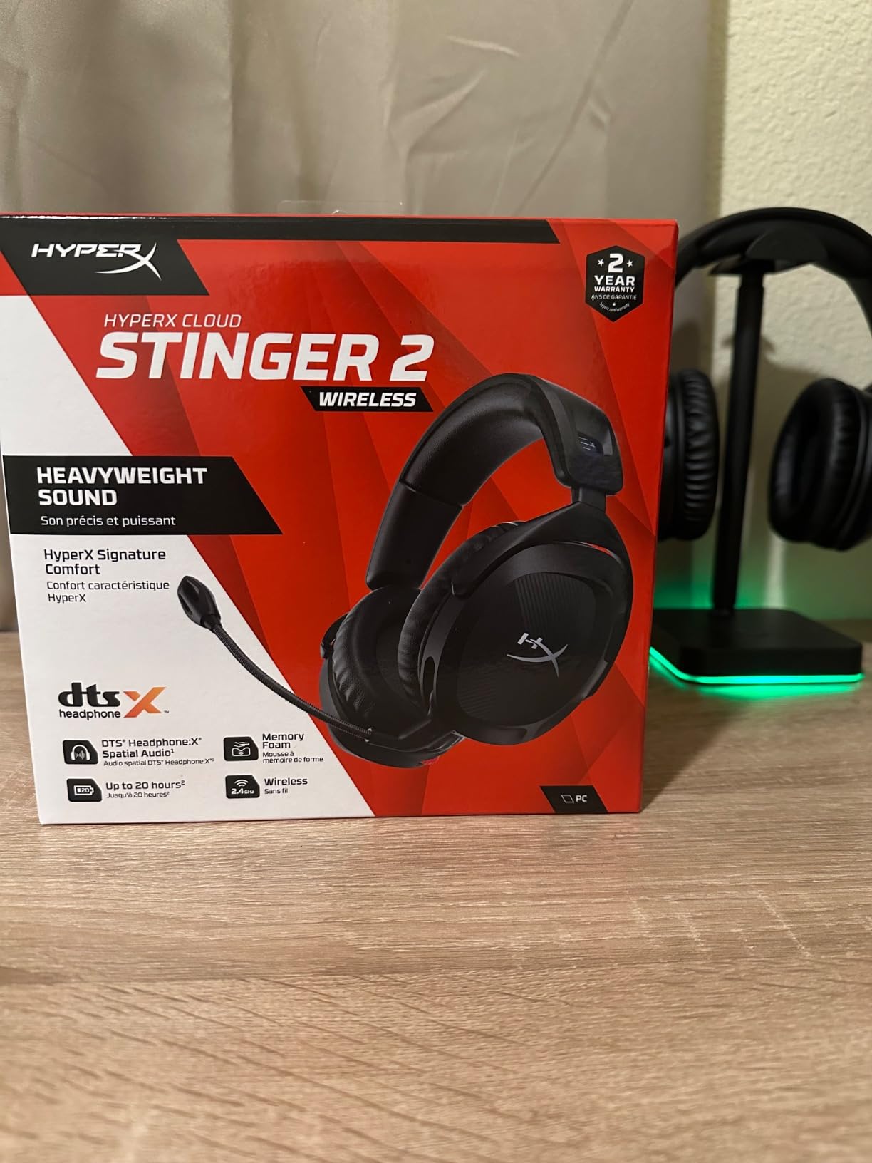 HyperX Cloud Jet – Dual Wireless Gaming Headset, 2.4GHz dongle, Bluetooth 5.3, PC, PS5, Mobile, USB-A – Black customer photo 1