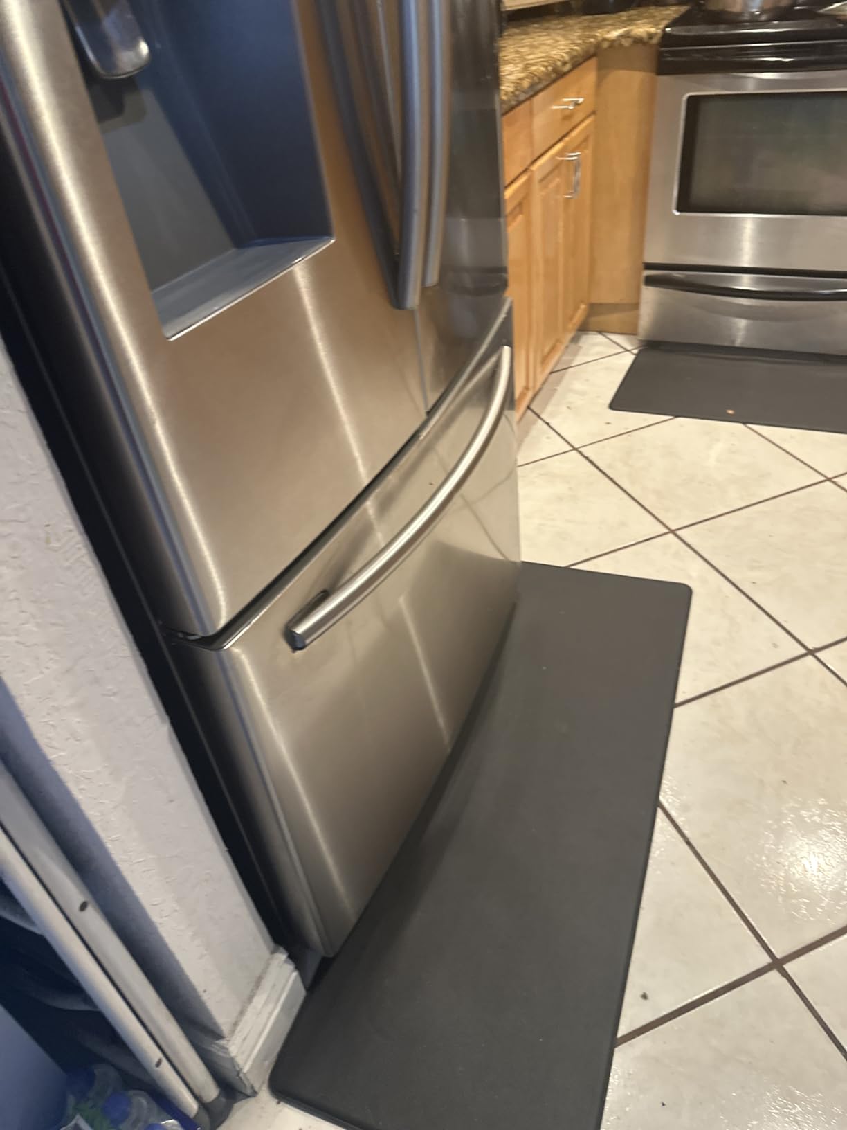 KitchenClouds Kitchen Mats for Floor, 3PCS Cushioned Soft Kitchen Rugs | Non Slip Anti Fatigue Mats for Floor, Waterproof Kitchen Sink Mat, Cushioned Standing and Comfort Mats for Office, Black customer photo 2