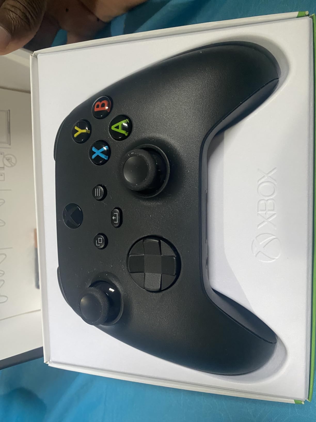 XBOX Wireless Gaming Controller | Carbon Black | Consoles, PCs, TVs, mobile, and more | Textured Grip | Wireless, Bluetooth, USB-C Connectivity customer photo 1