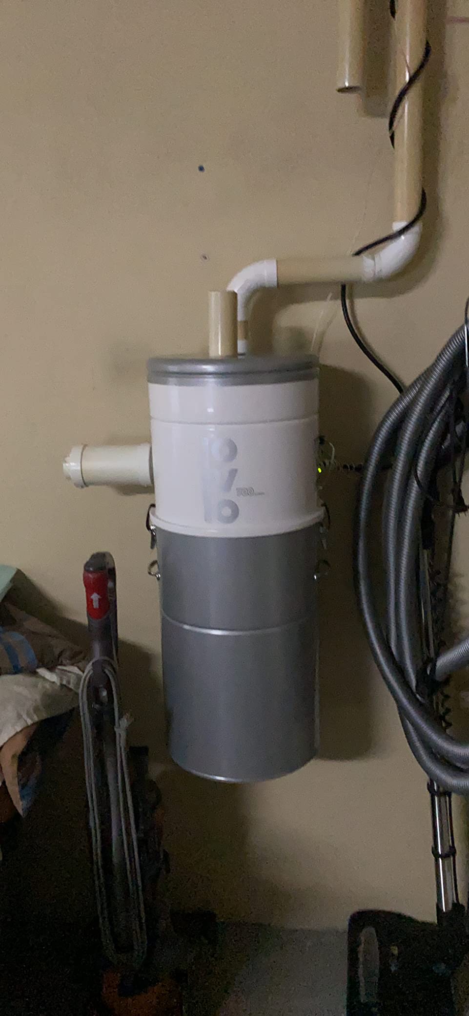 OVO Heavy Duty Powerful Central Vacuum System, Hybrid Filtration (with or Without Disposable Bags) 35L or 9.25Gal, 700 Air watts with 40ft Deluxe Accessory kit Included customer photo 1