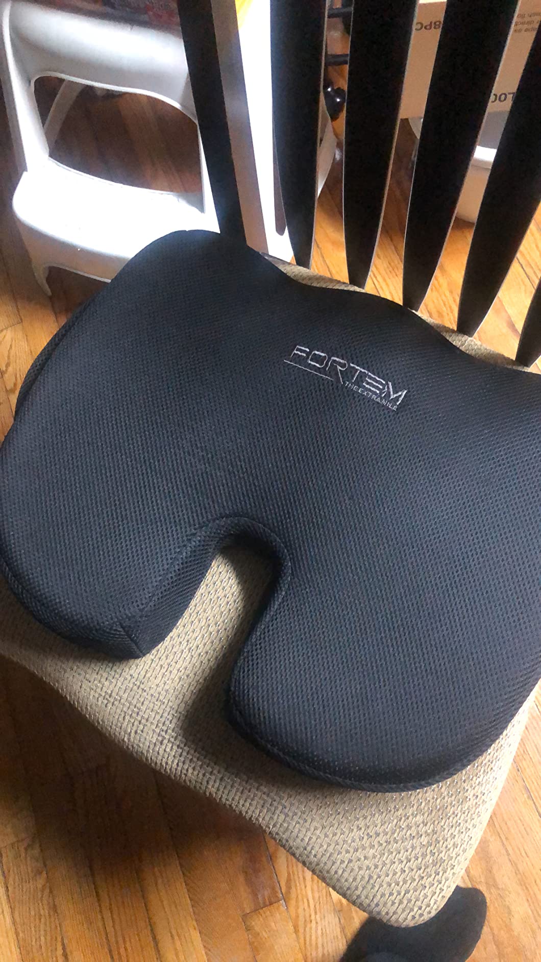 FORTEM Seat Cushion, Office Chair Cushion for Tailbone Sciatica Pain Relief customer photo 1